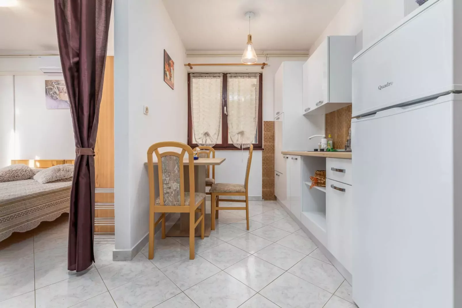 Kajfes A4 - One Bedroom Apartment with Terrace-Esszimmer