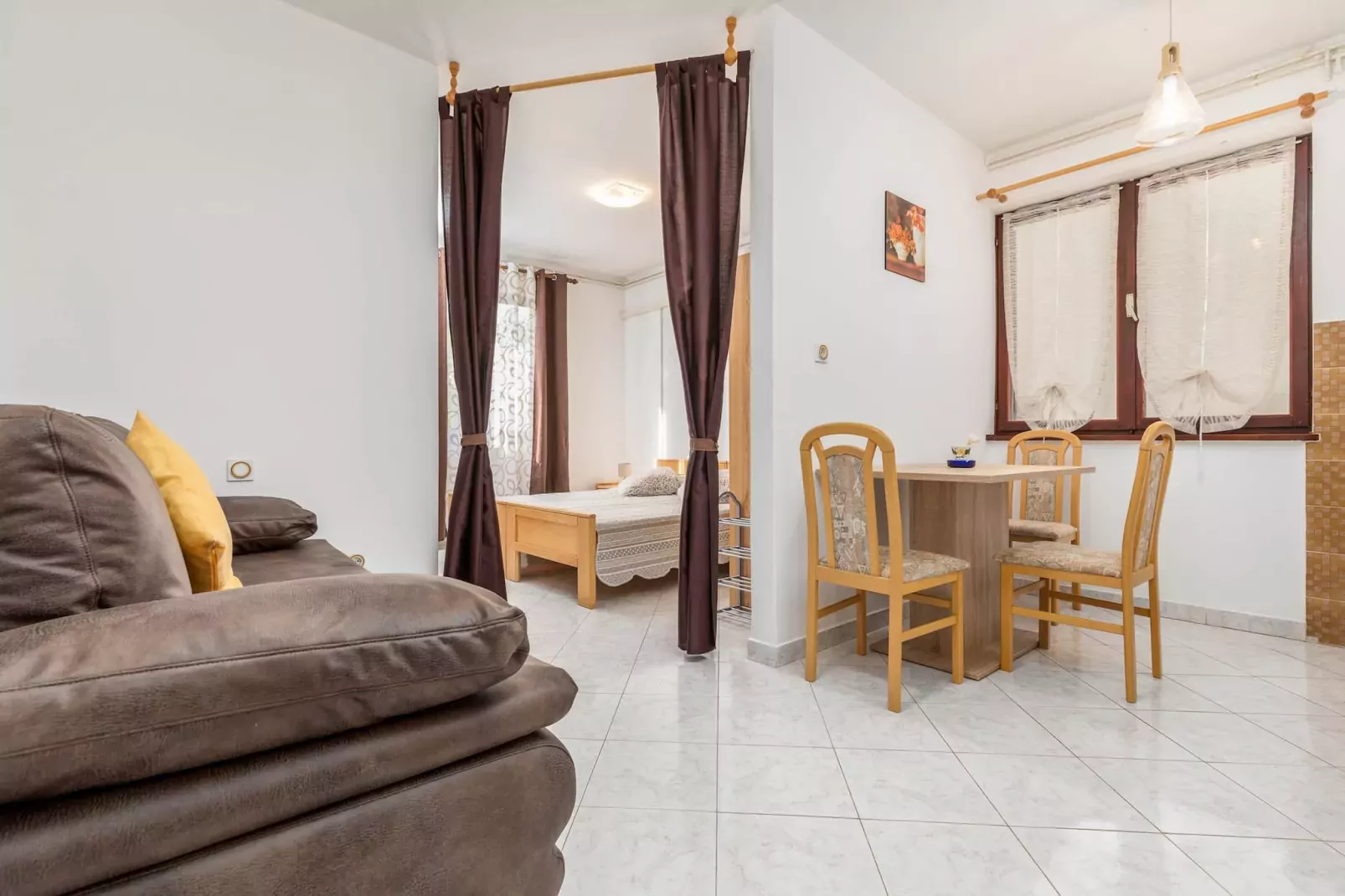 Kajfes A4 - One Bedroom Apartment with Terrace-Esszimmer