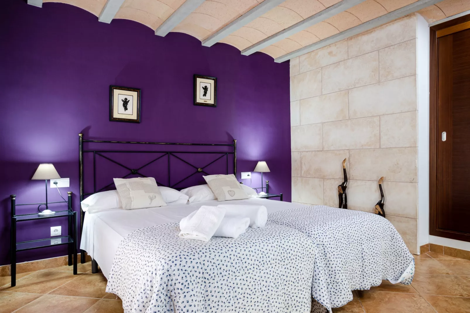 YourHouse Can Cuixa-Bedroom
