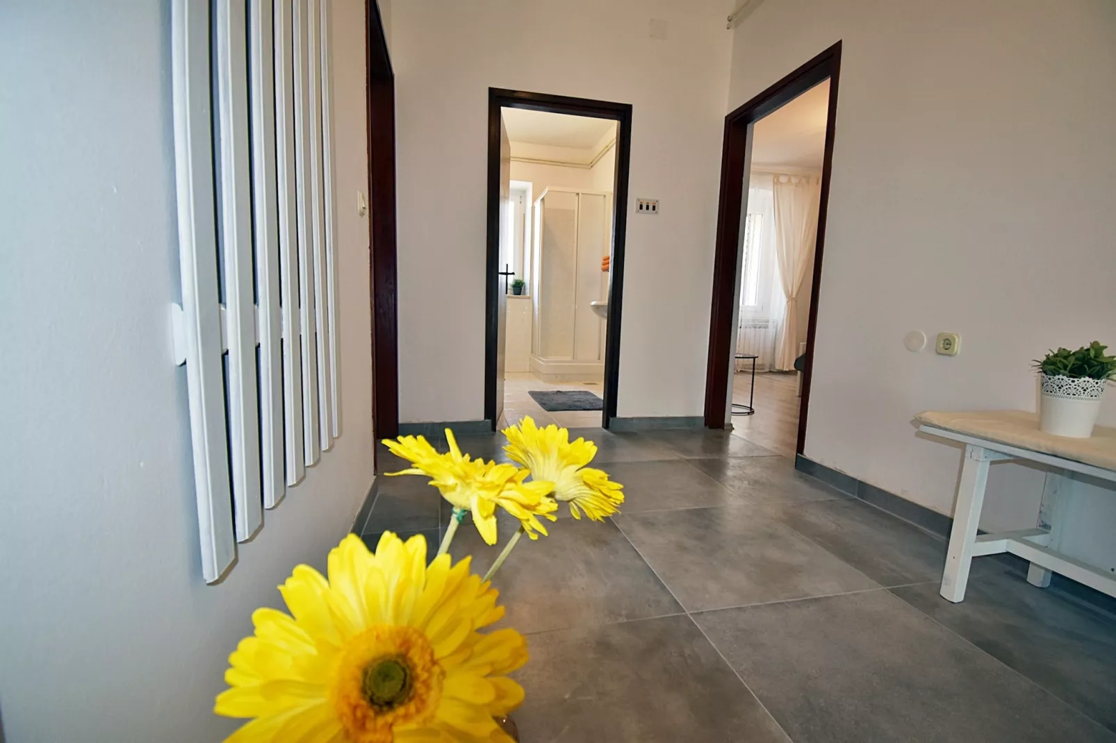 Flower Garden by M&A - Lovely Apartment (A)-Flur