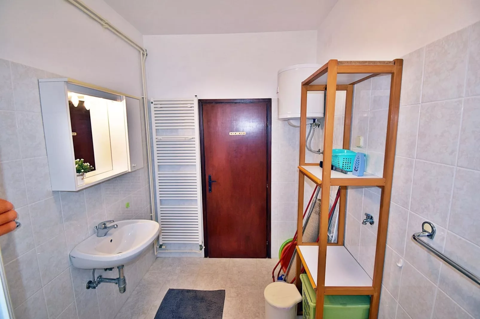 Flower Garden by M&A - Lovely Apartment (A)-Badezimmer