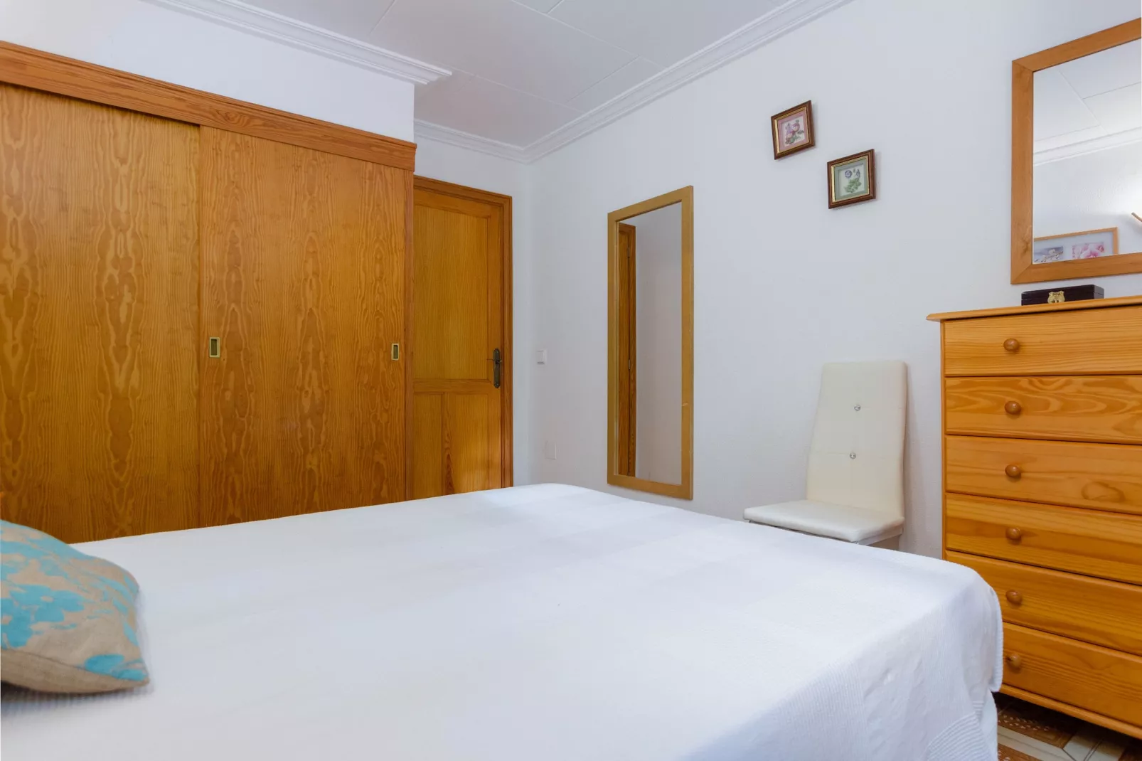 YourHouse Oratge-Bedroom