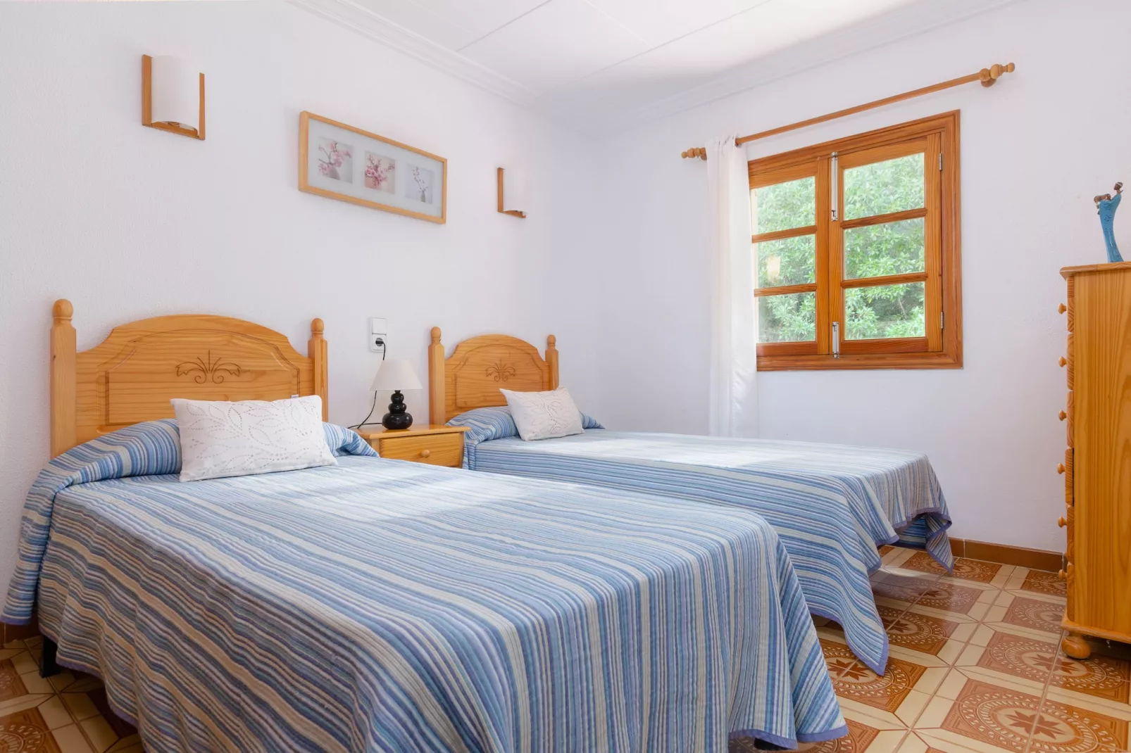 YourHouse Oratge-Bedroom