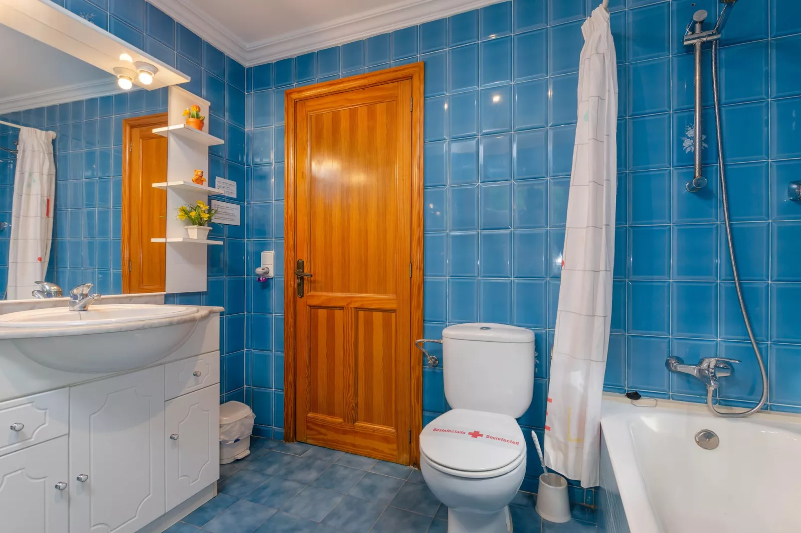 YourHouse Oratge-Bathroom