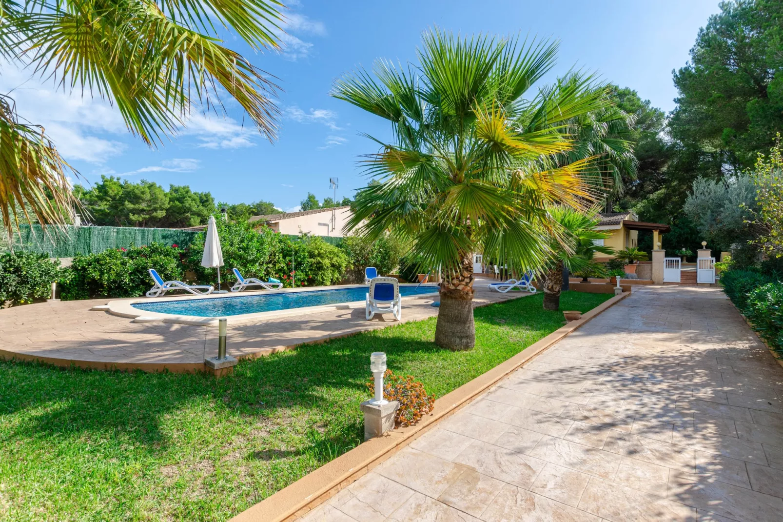 YourHouse Oratge-Gardens summer