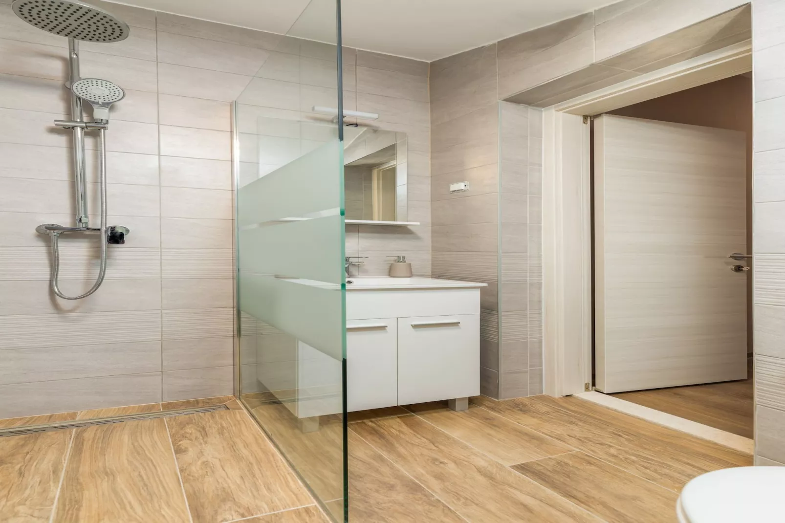Marceta Apartment 3 - Pool and Big Garden-Badezimmer