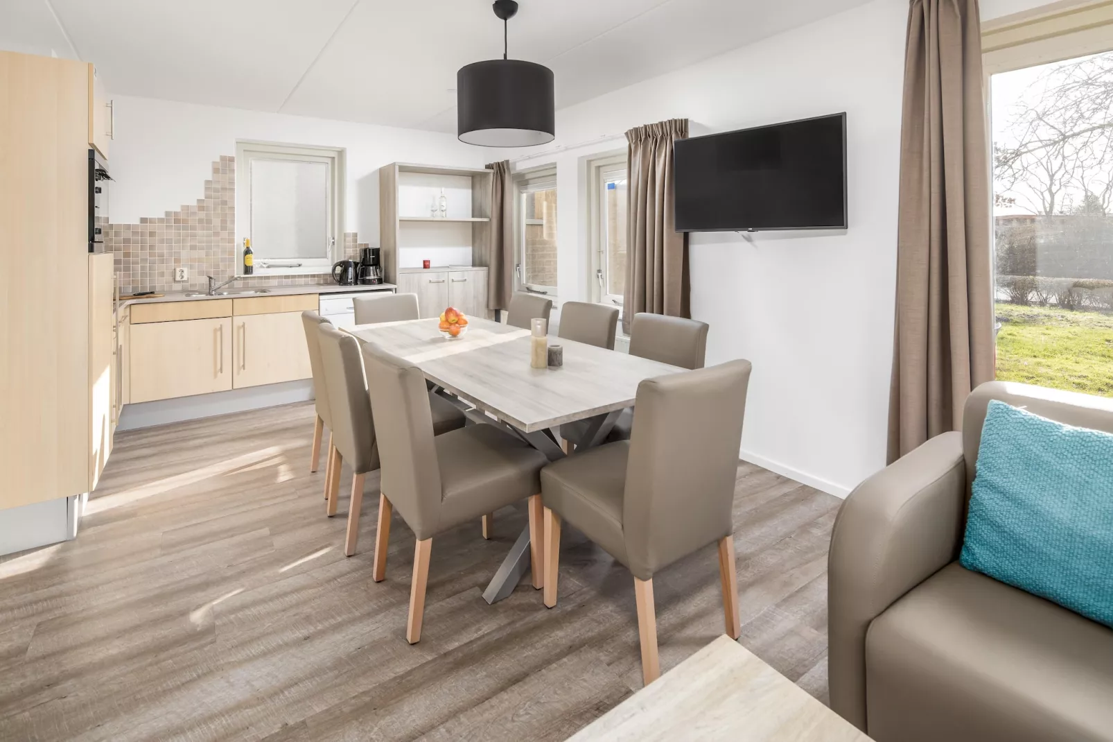Vakantiepark de Soeten Haert 16-Esszimmer