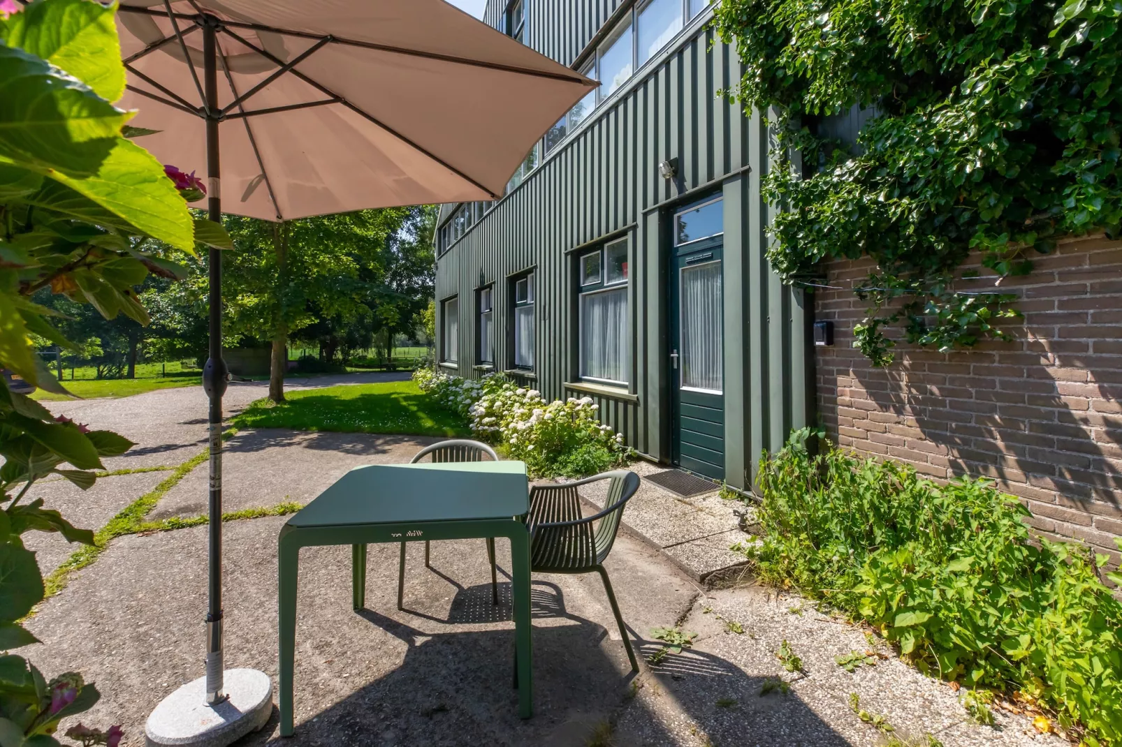 Studio - Kon Emmaweg 6-Terrace balcony