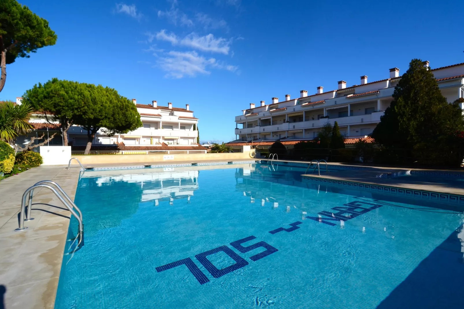 GRAN SOL B 303 A.C.-Pool