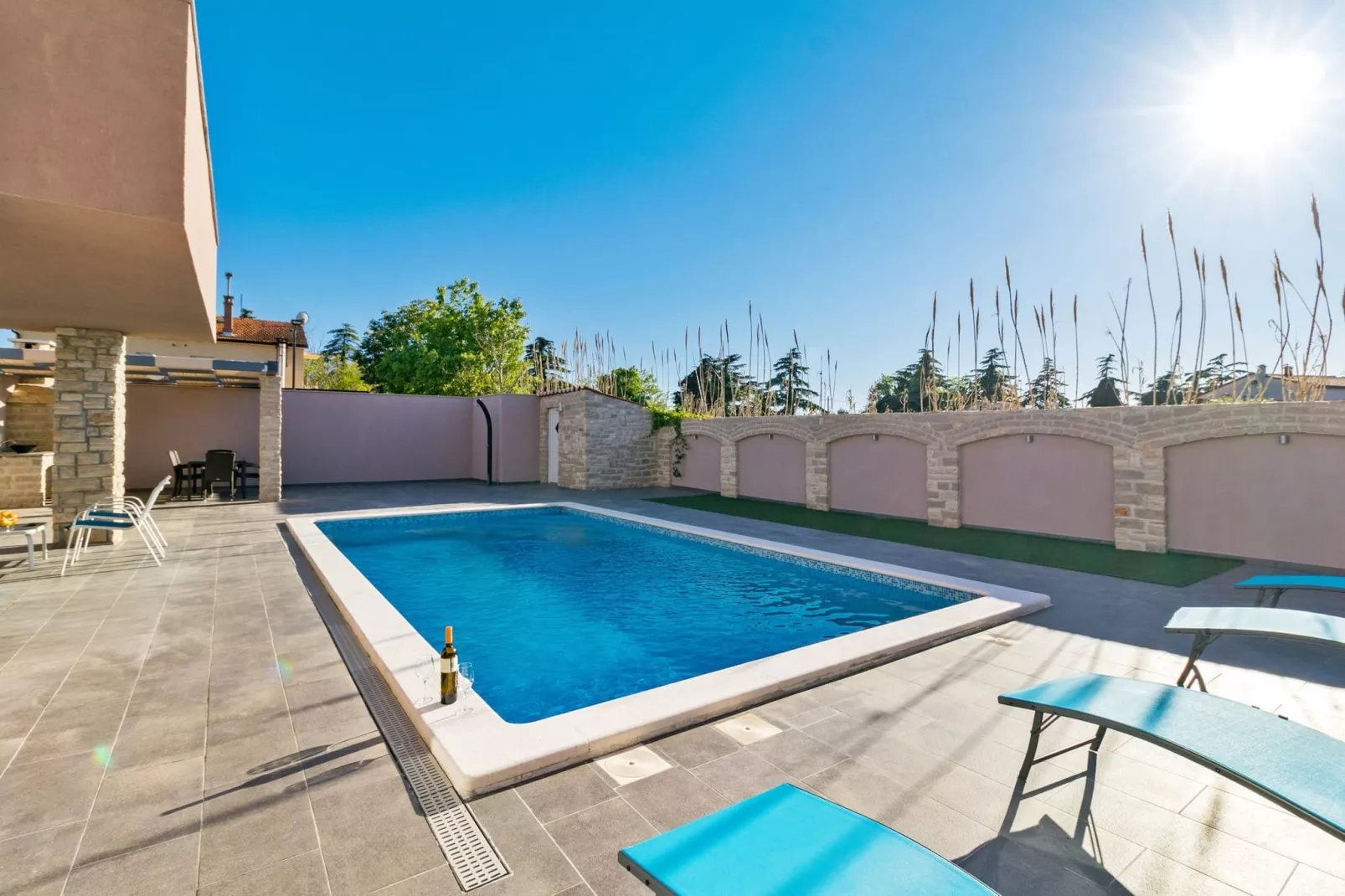 poolofhouse