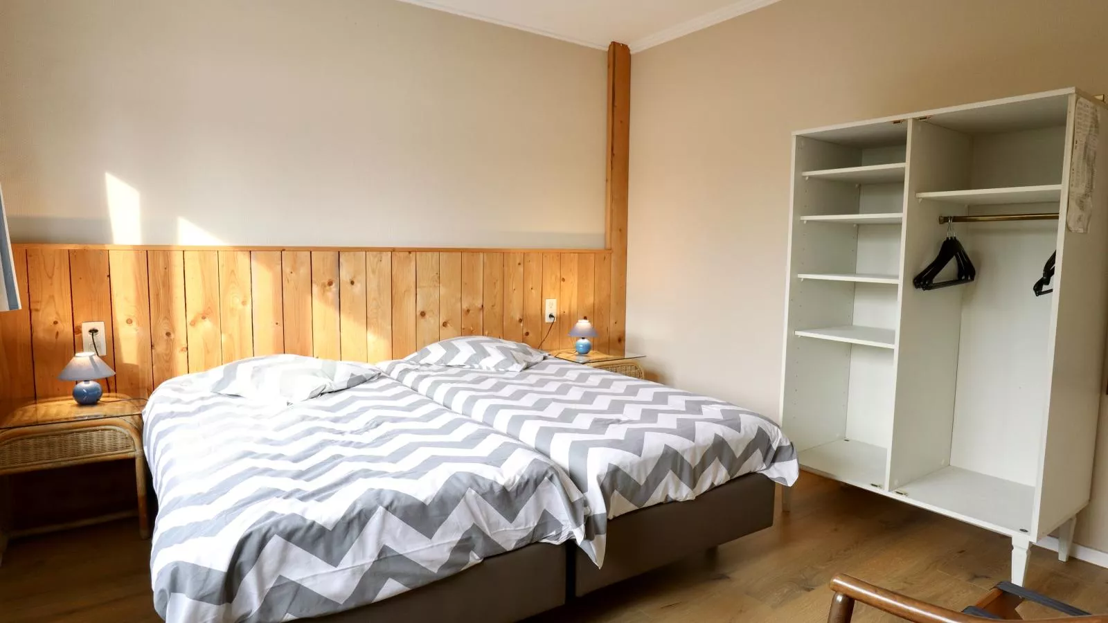 Halinsart-Bedroom
