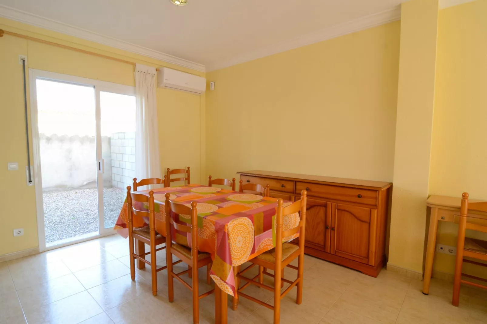 RAMBLA MALLOLS 29-Dining room