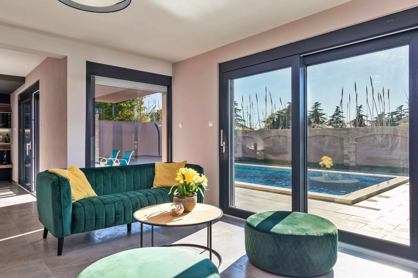 Beautiful Villa Philippo with Pool (publish)-Living room