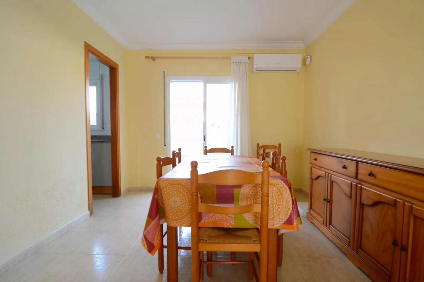 RAMBLA MALLOLS 29-Dining room