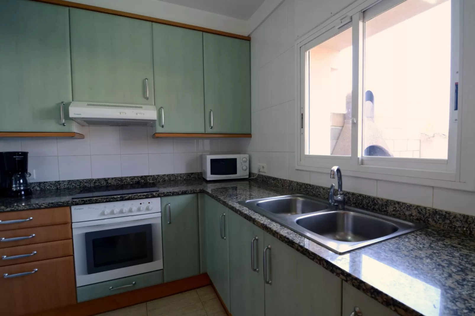 RAMBLA MALLOLS 29-Kitchen