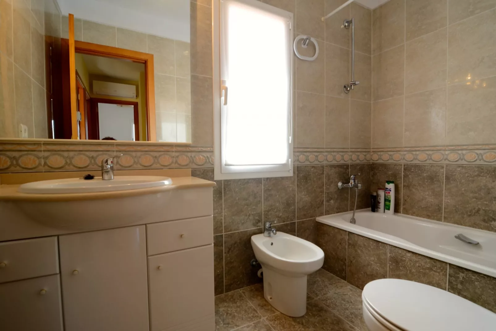RAMBLA MALLOLS 29-Bathroom