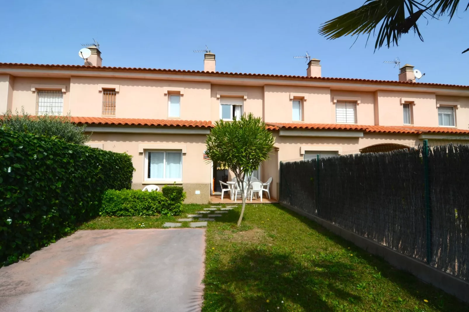 RAMBLA MALLOLS 29-Areas summer 1km