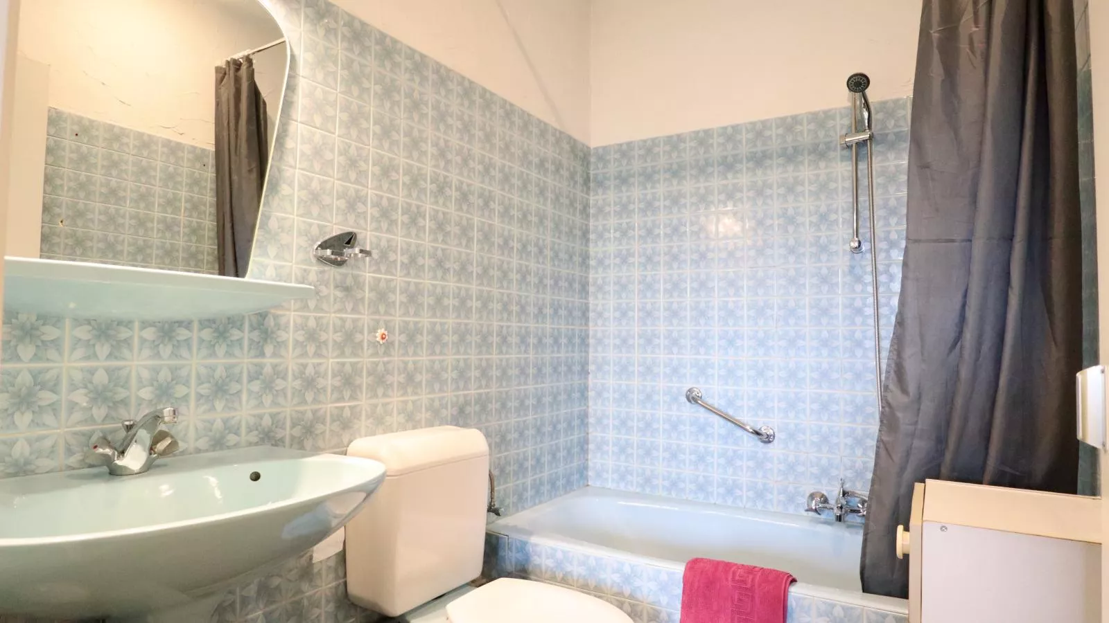 Halinsart-Bathroom