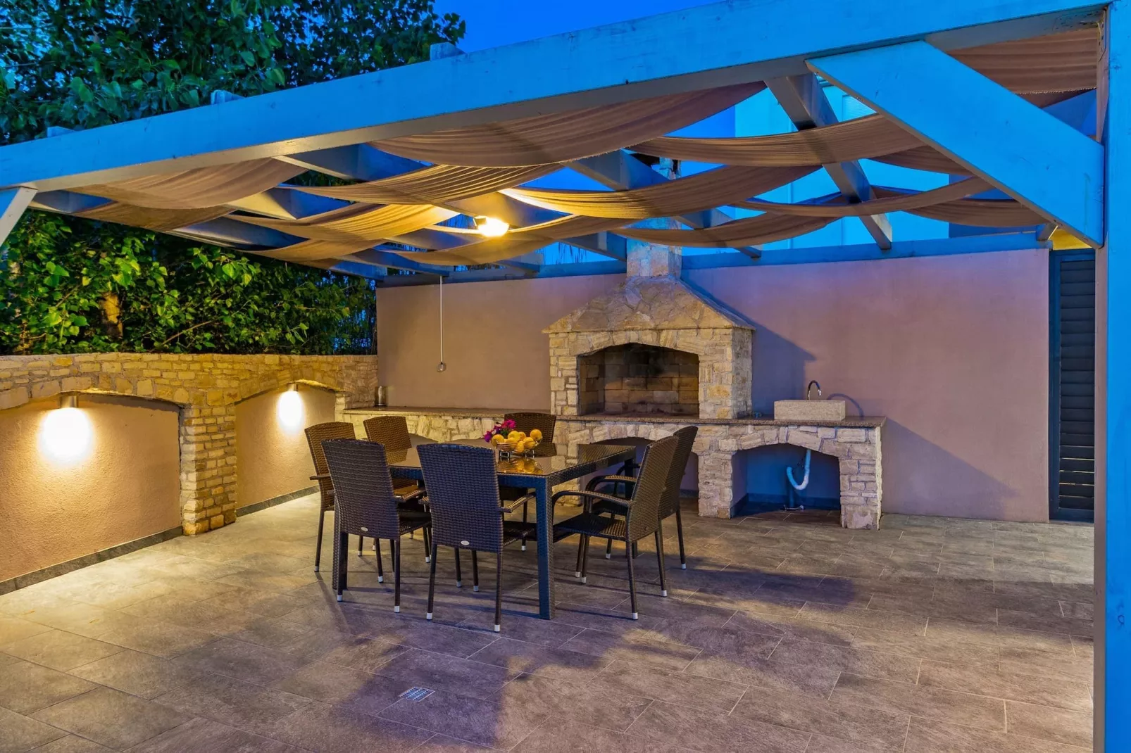 Beautiful Villa Nika with Pool-Terrace