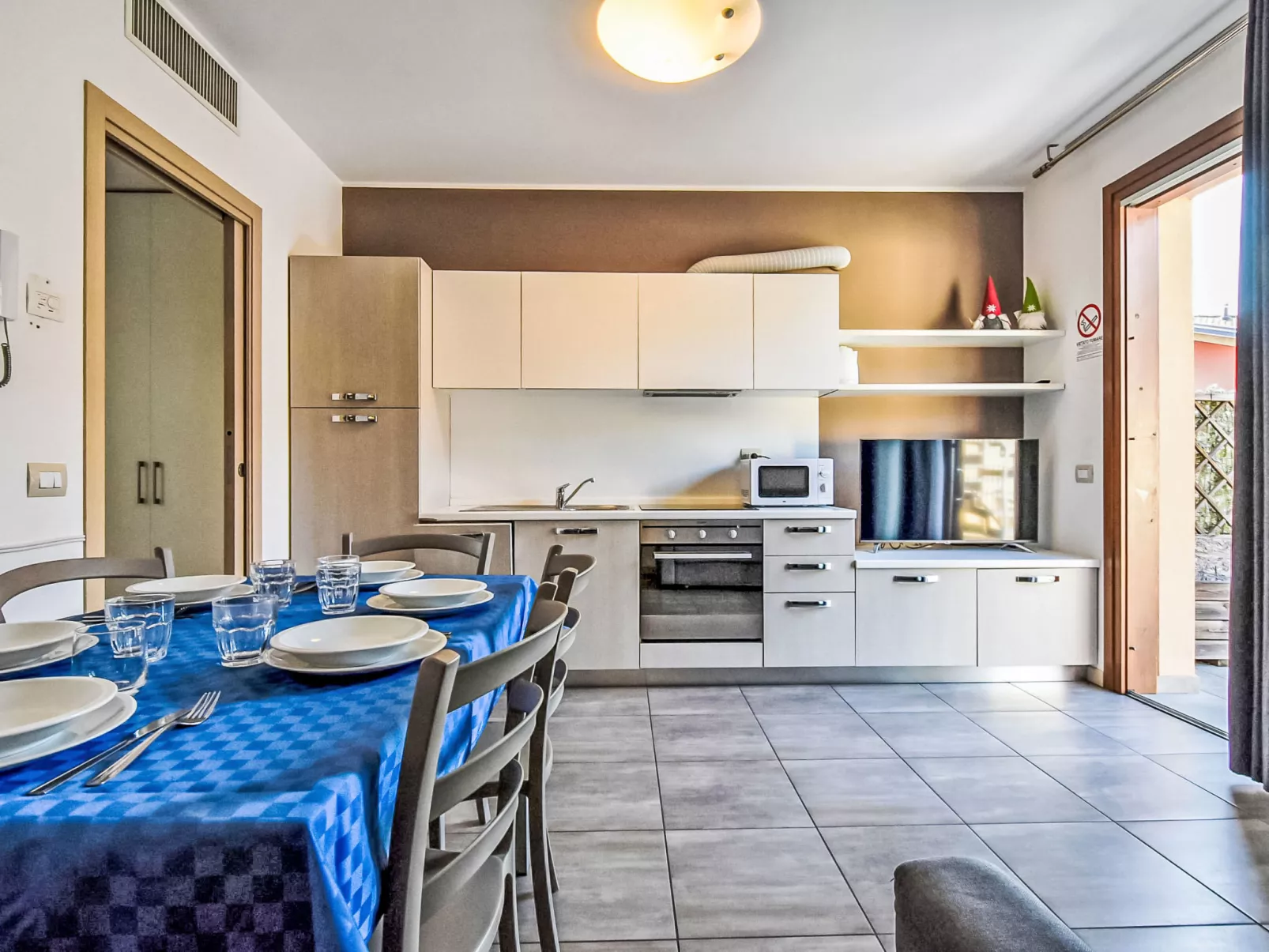 Endine Pool Apartment-Inside
