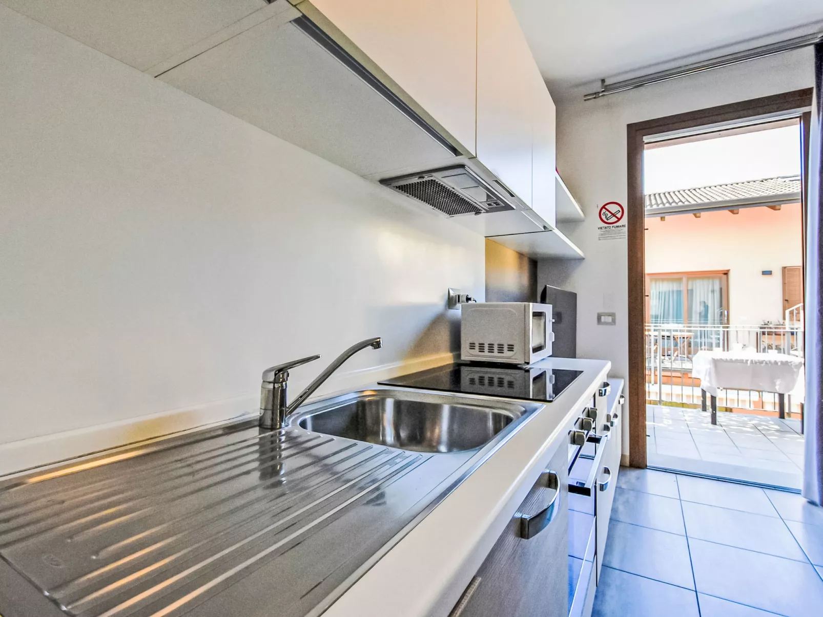 Endine Pool Apartment-Inside