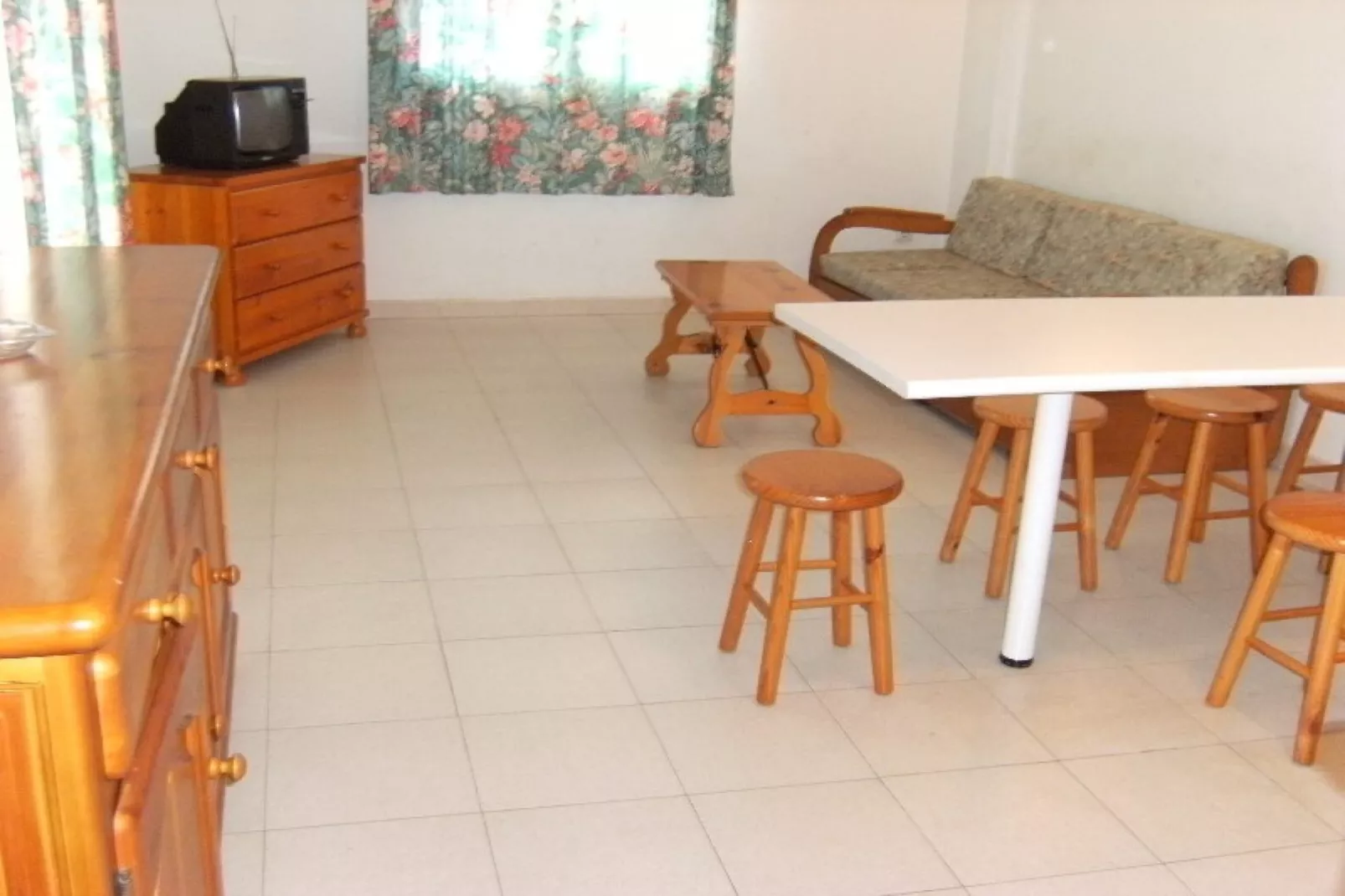 CALA MONTGO 33-Dining room