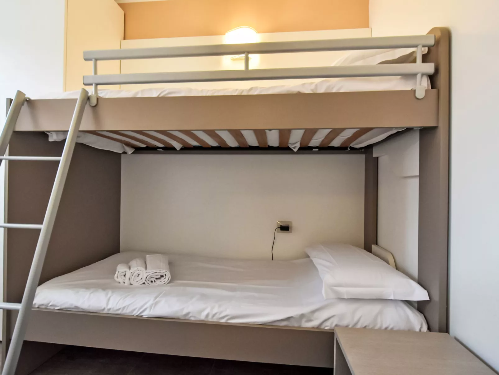 Endine Pool Apartment-Inside