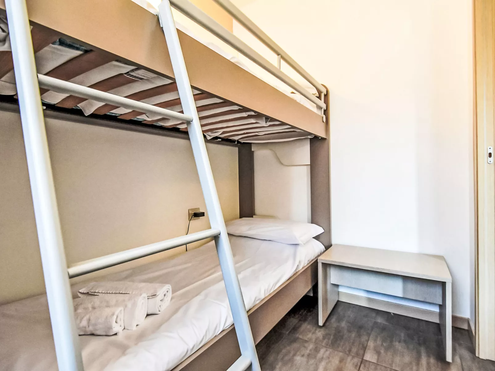 Endine Pool Apartment-Inside