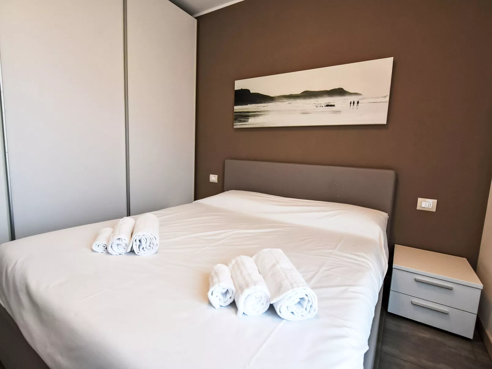 Endine Pool Apartment-Inside