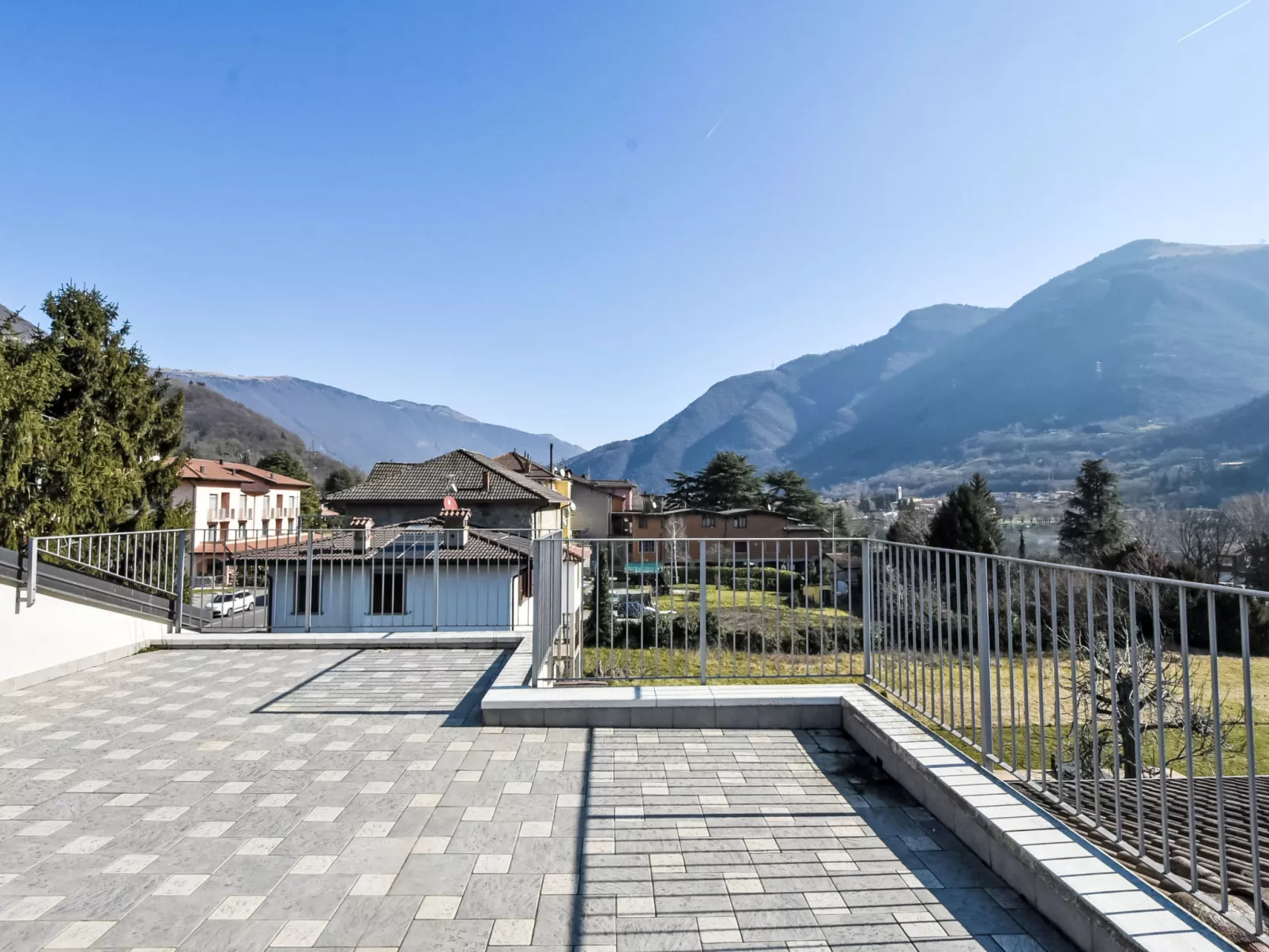 Endine Pool Apartment-Outside