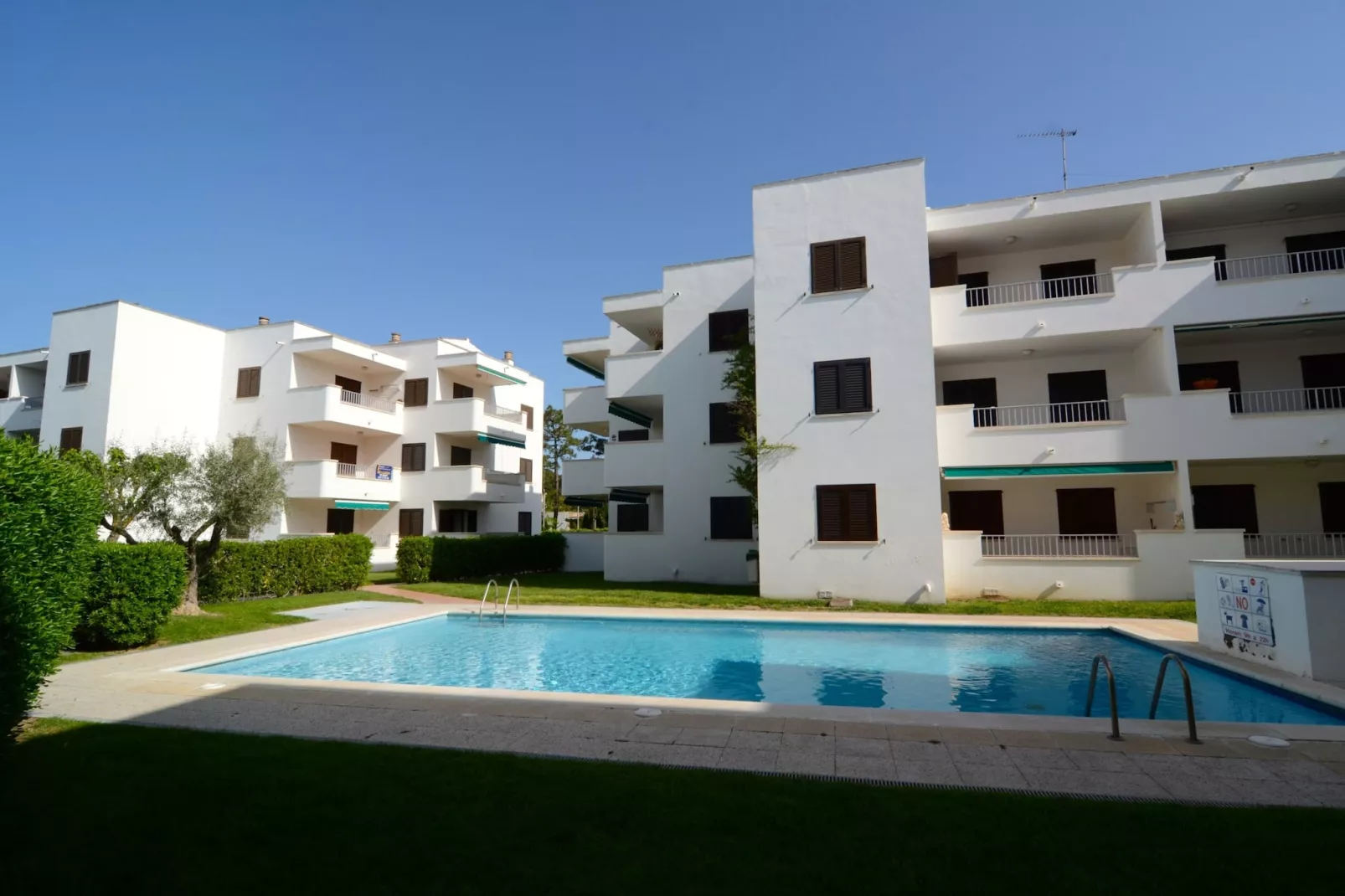 CALA MONTGO 15 AC-Außenbereich Sommer
