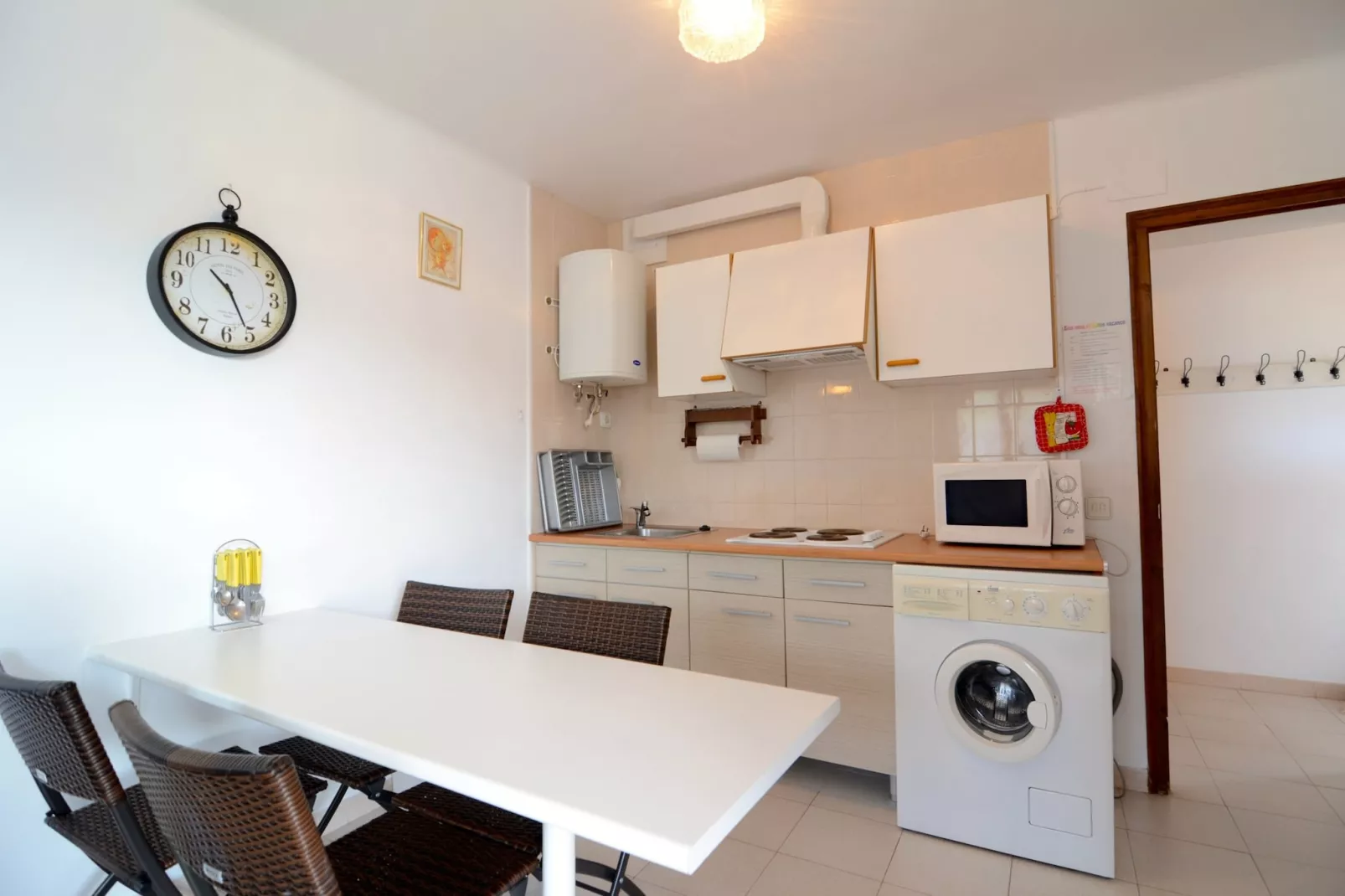 CALA MONTGO 15 AC-Küche