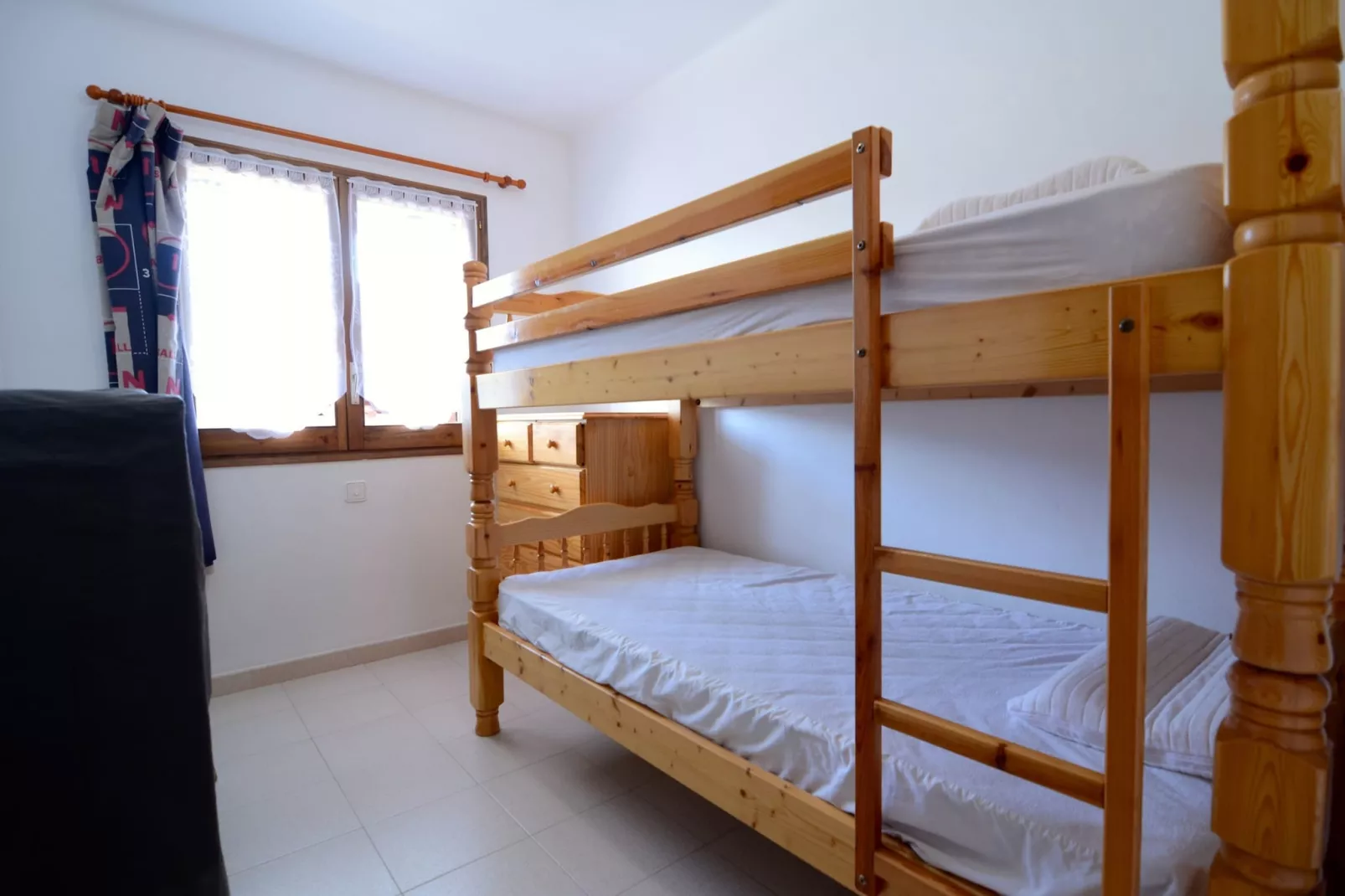 CALA MONTGO 15 AC-Schlafzimmer