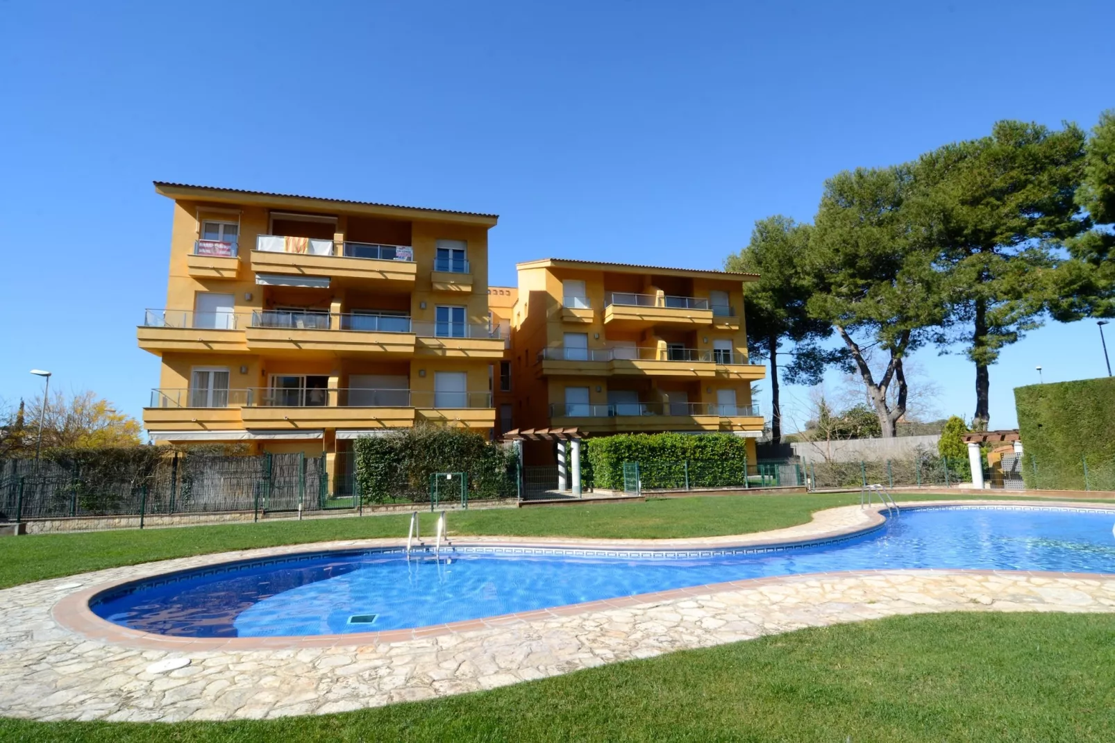 ATHENEA I 2-4-Exterior summer