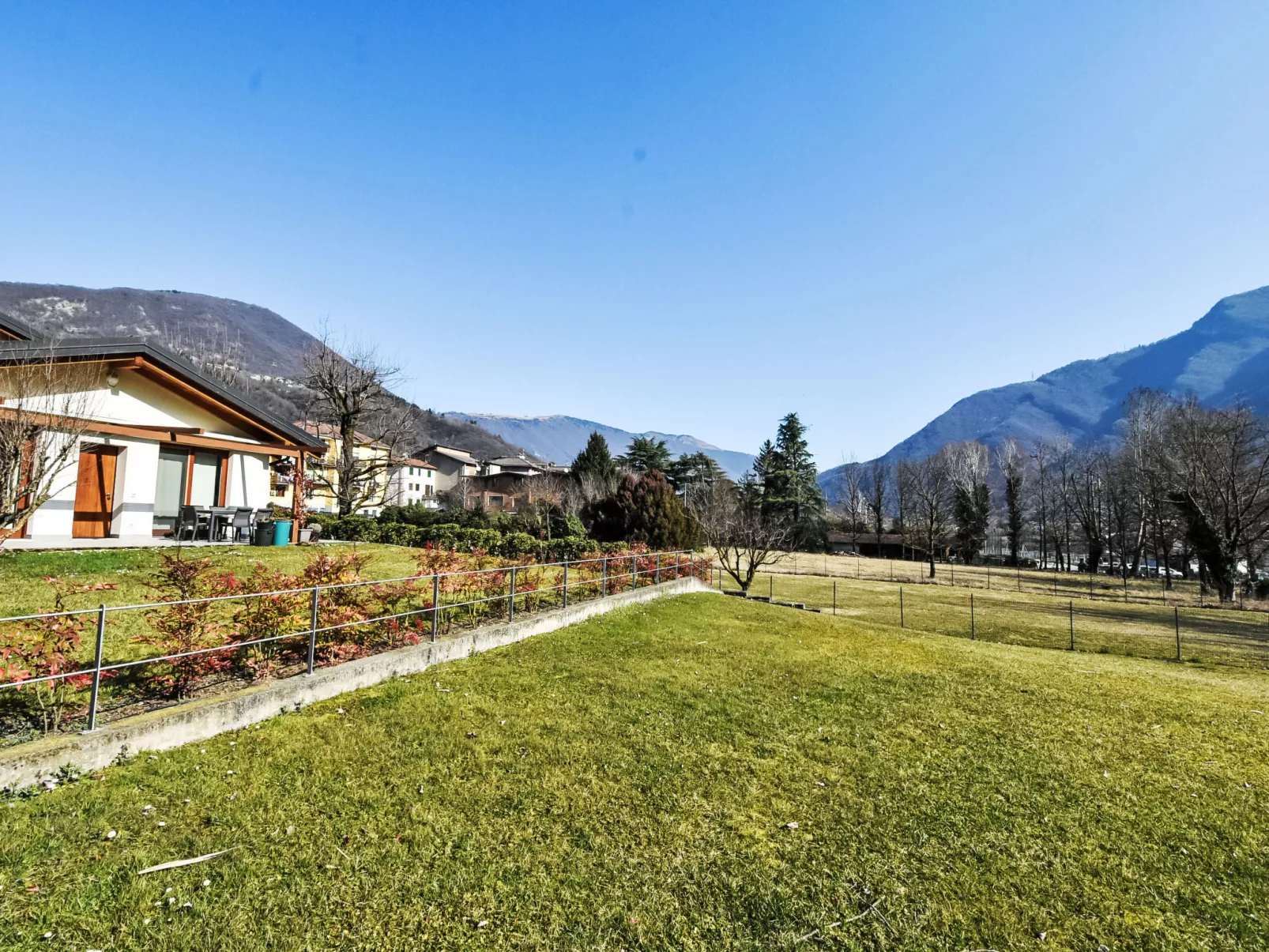 Endine Pool Apartment-Outside