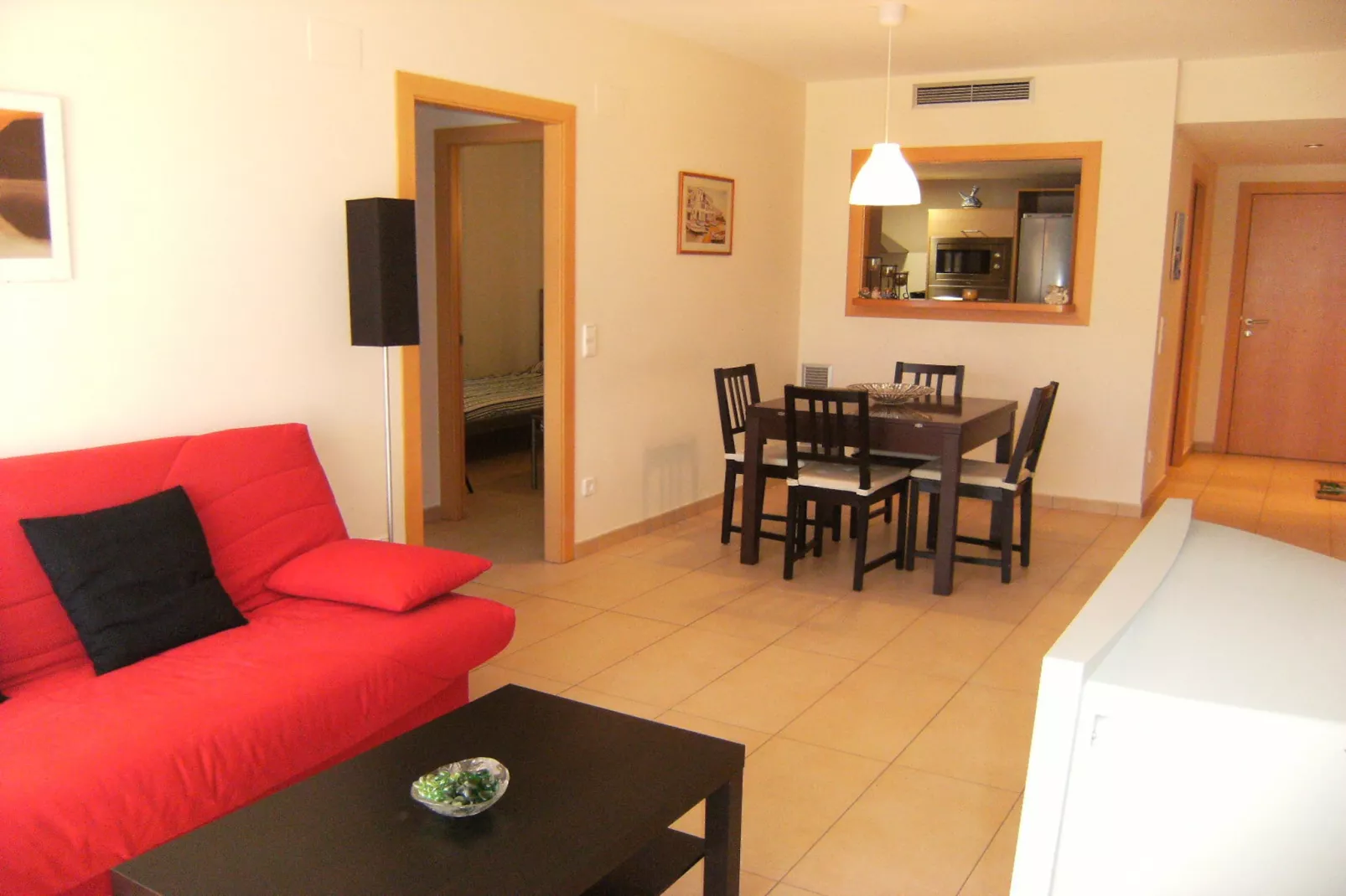 ATHENEA I 2-4-Living room