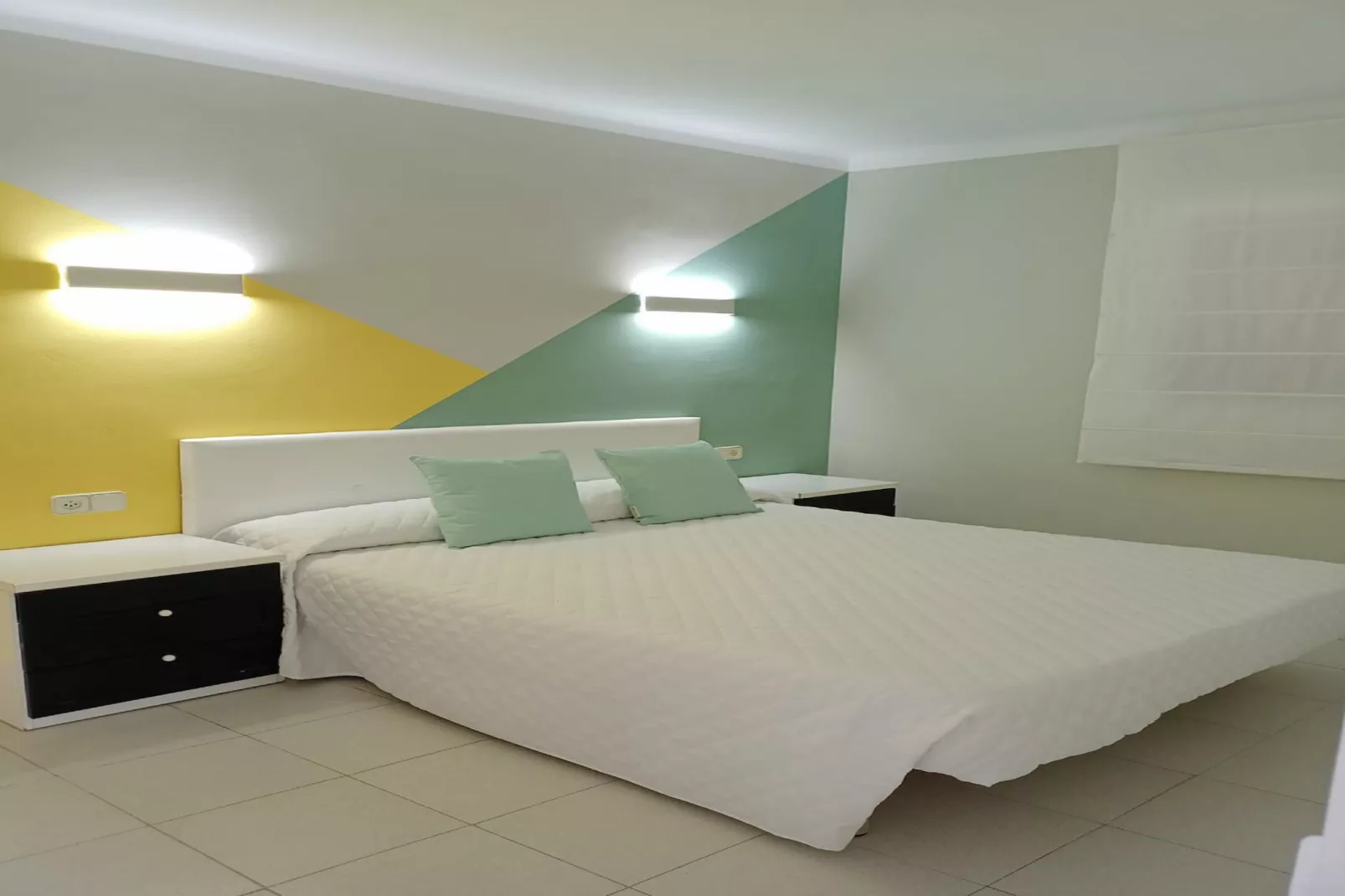 CALA MONTGO 11-Schlafzimmer