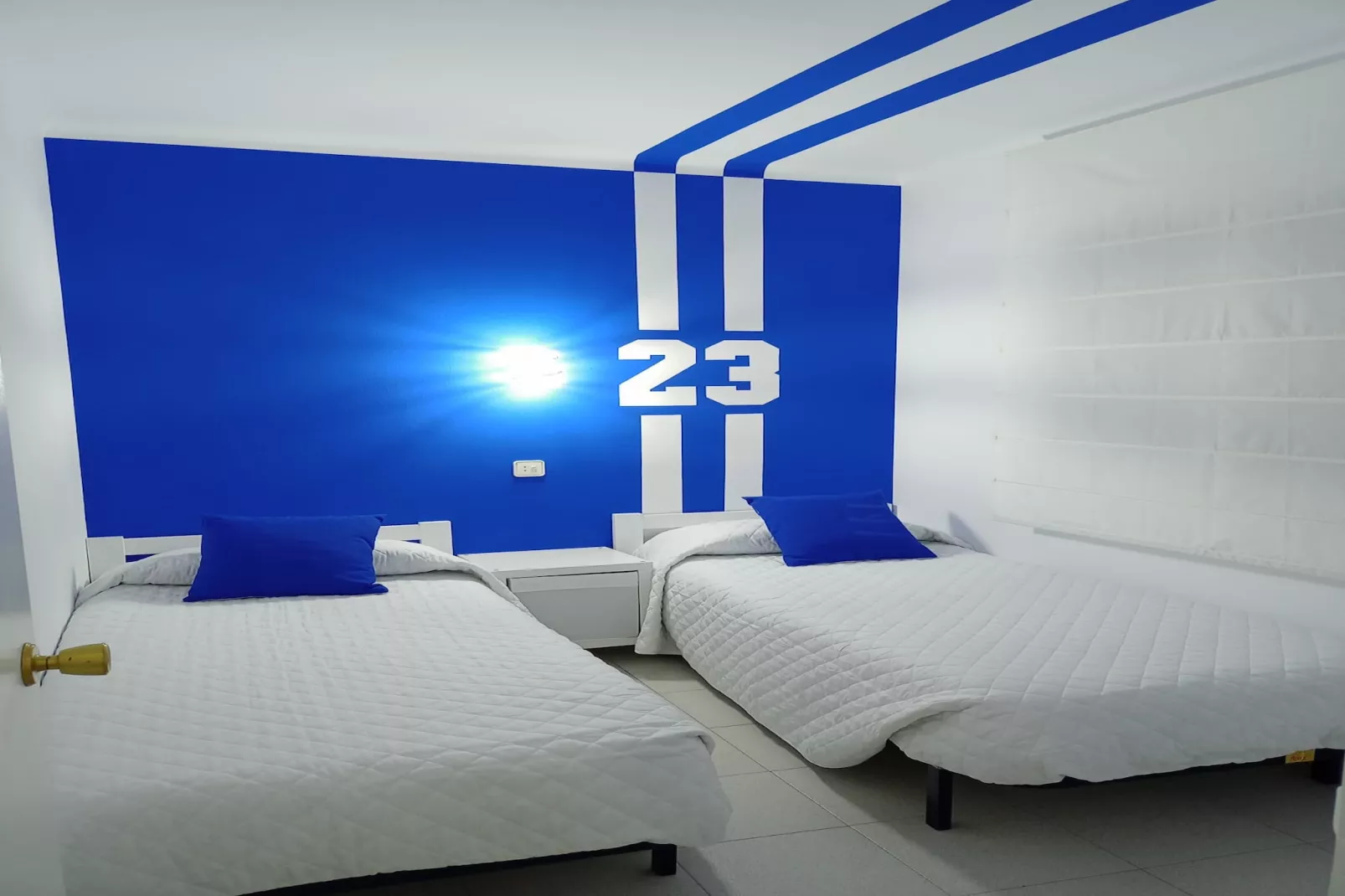 CALA MONTGO 11-Schlafzimmer