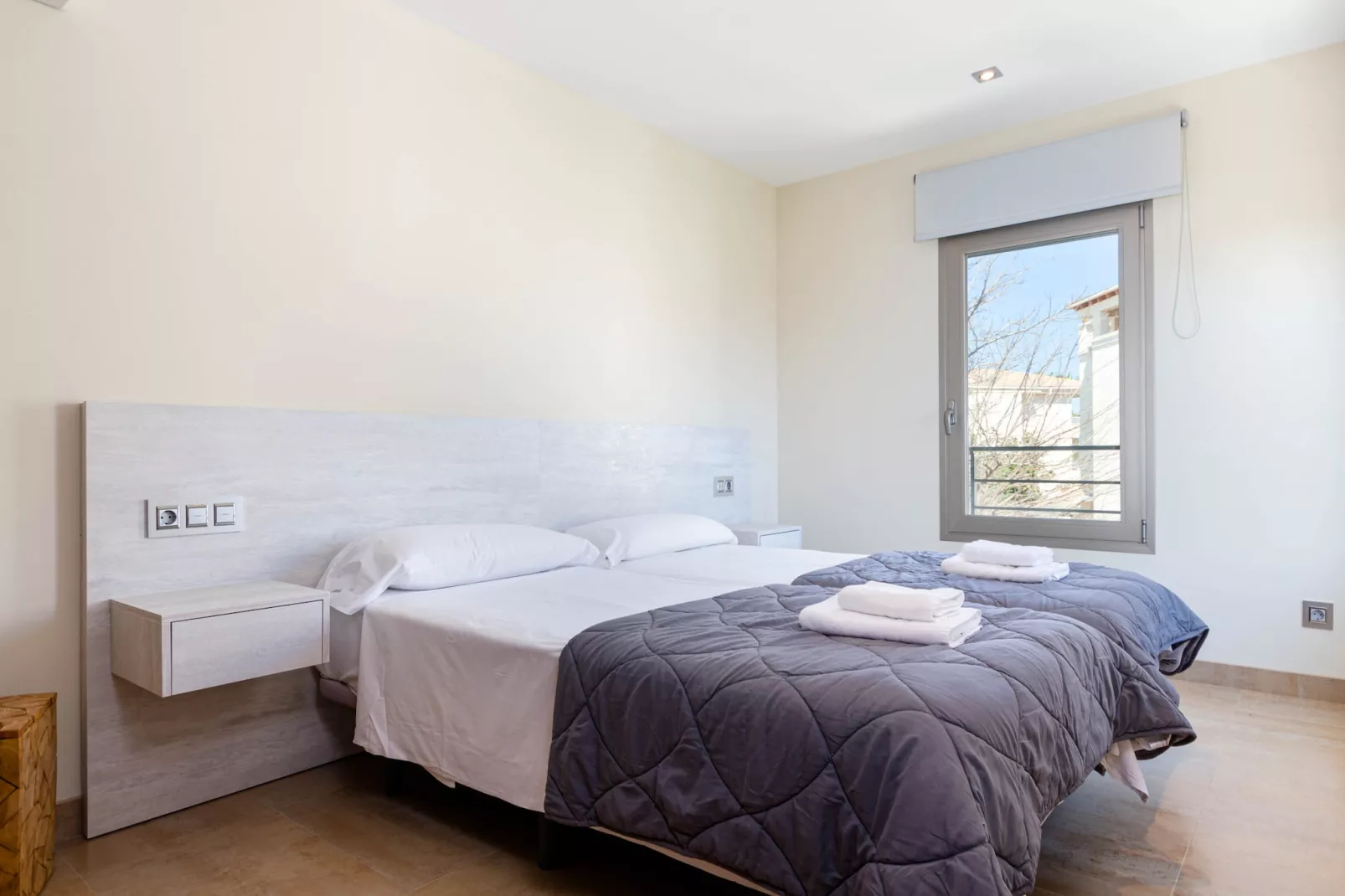 YourHouse Juan-Schlafzimmer