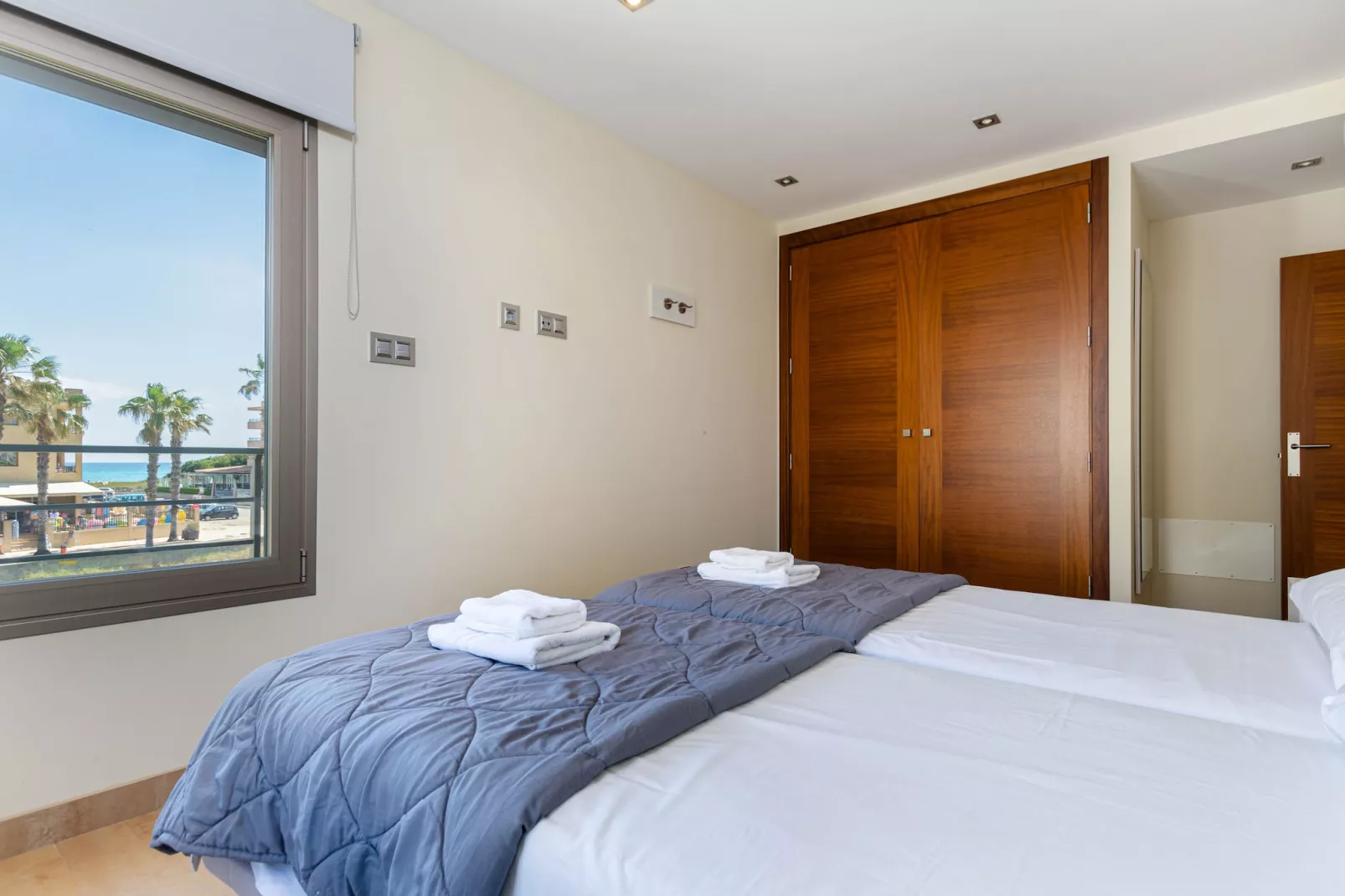 YourHouse Juan-Schlafzimmer