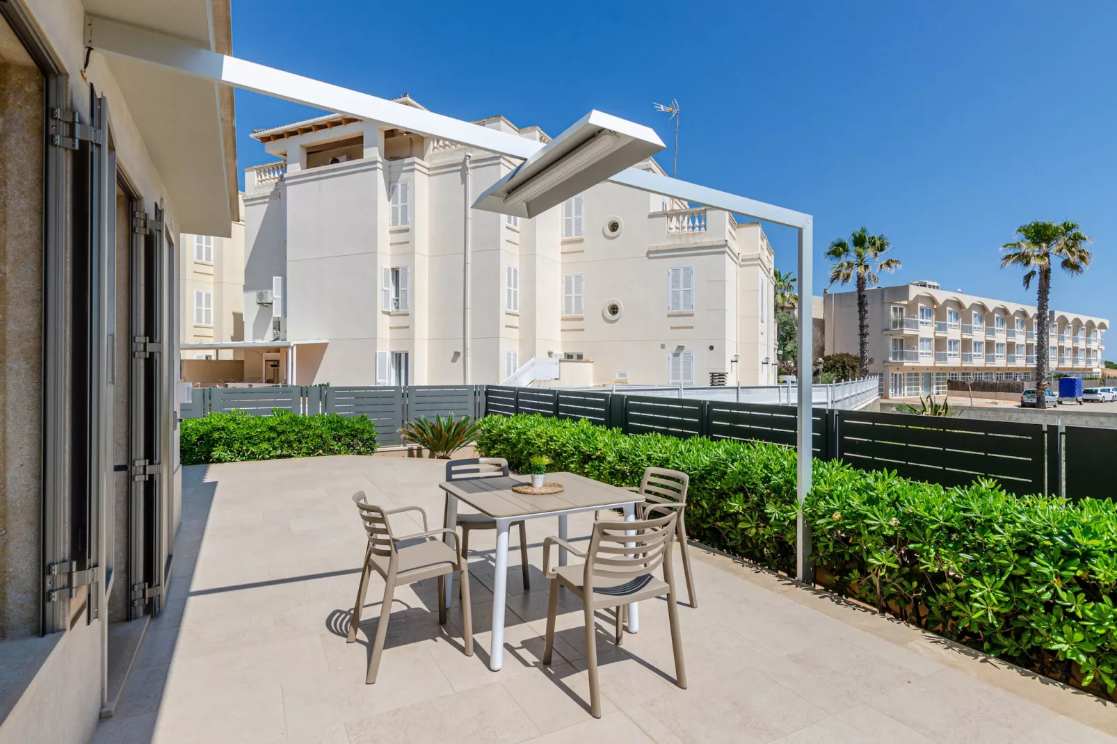 YourHouse Juan-Terrasse