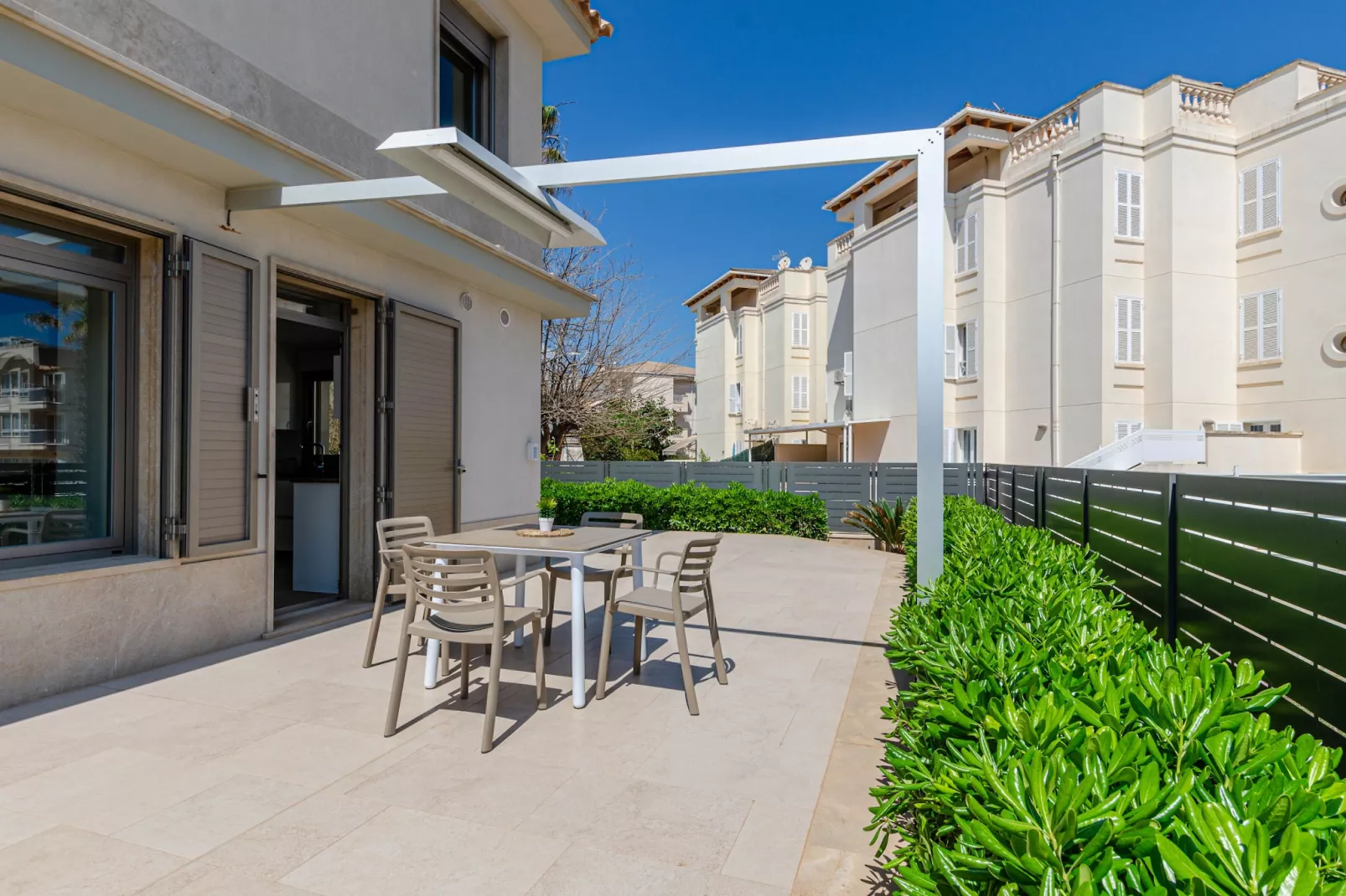 YourHouse Juan-Terrasse