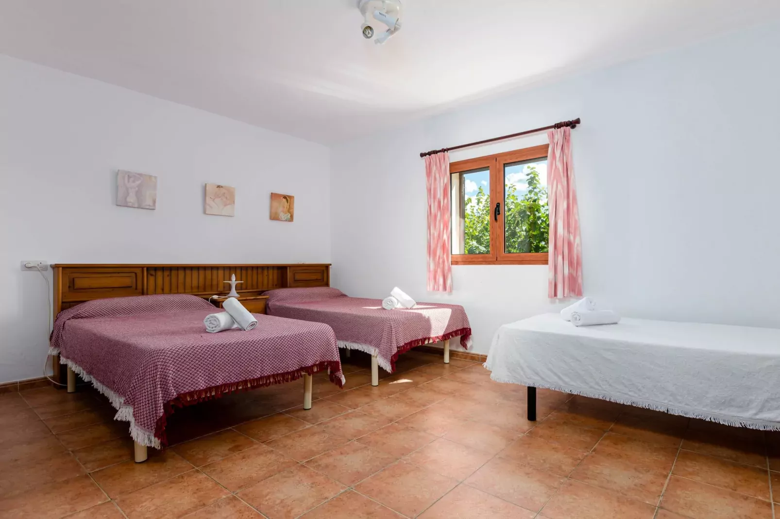 YourHouse Ca Na Teulera-Schlafzimmer