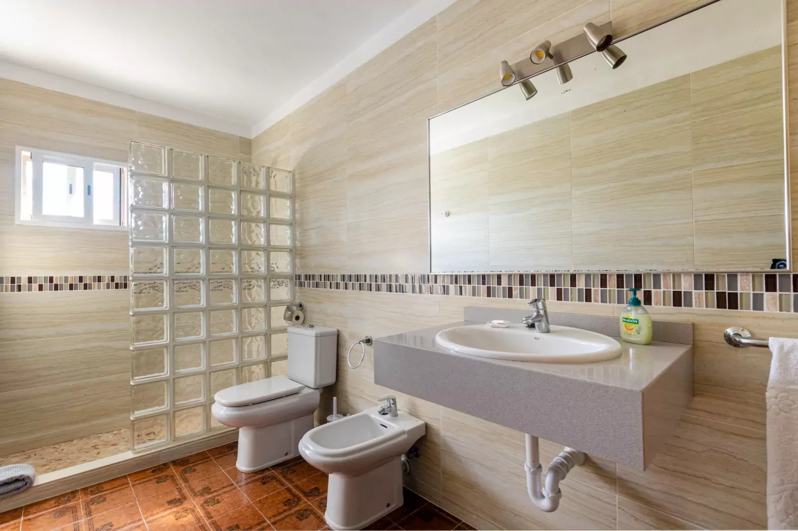 YourHouse Ca Na Teulera-Badezimmer
