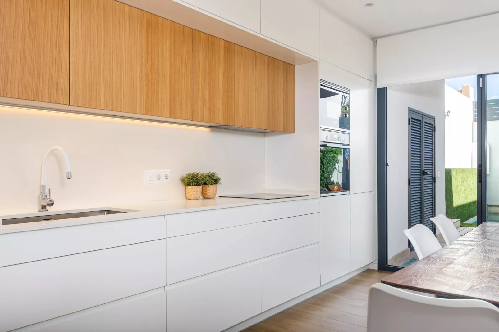 YourHouse Els Nins-Kitchen