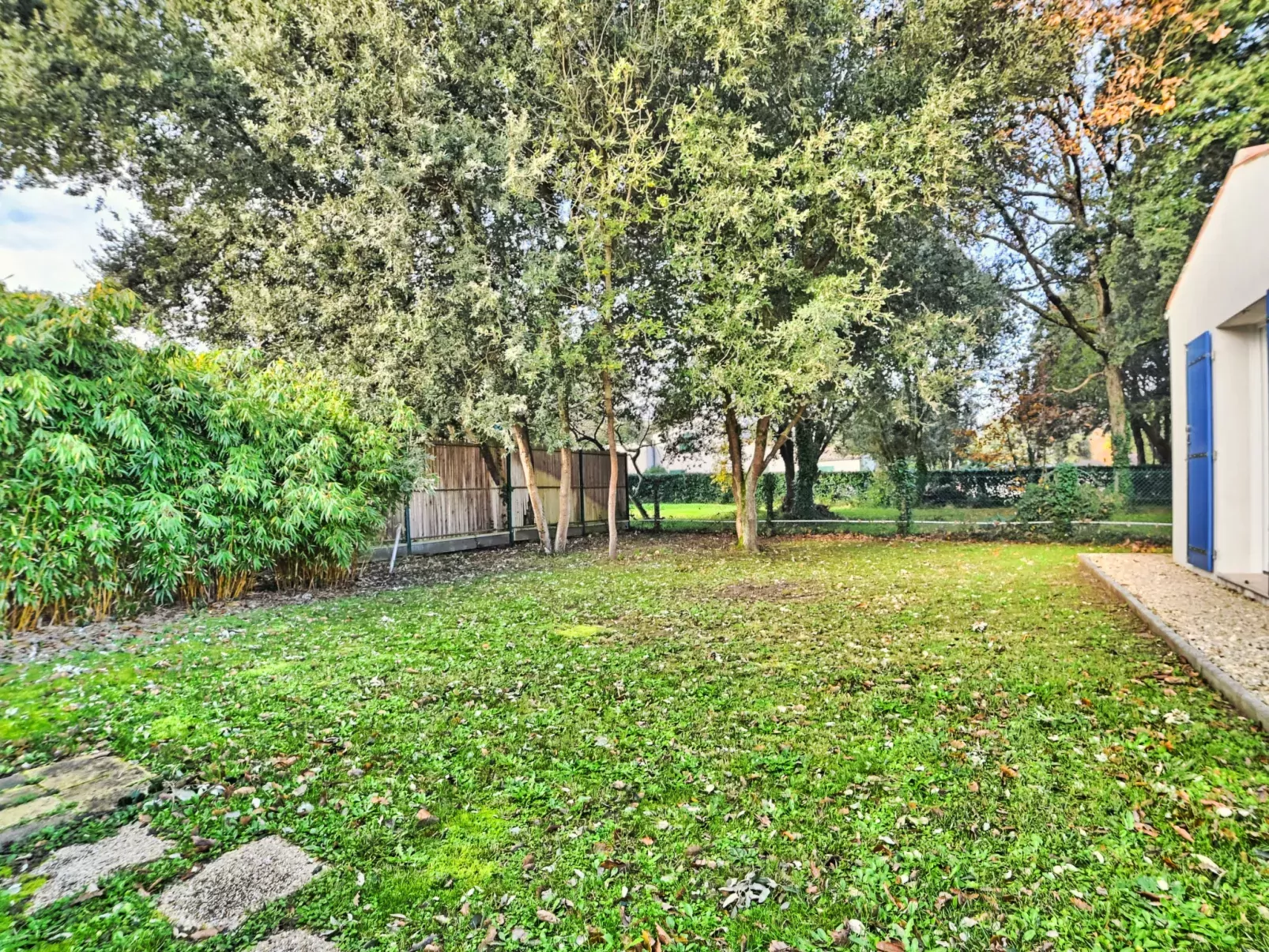 La Bigorne-Outside