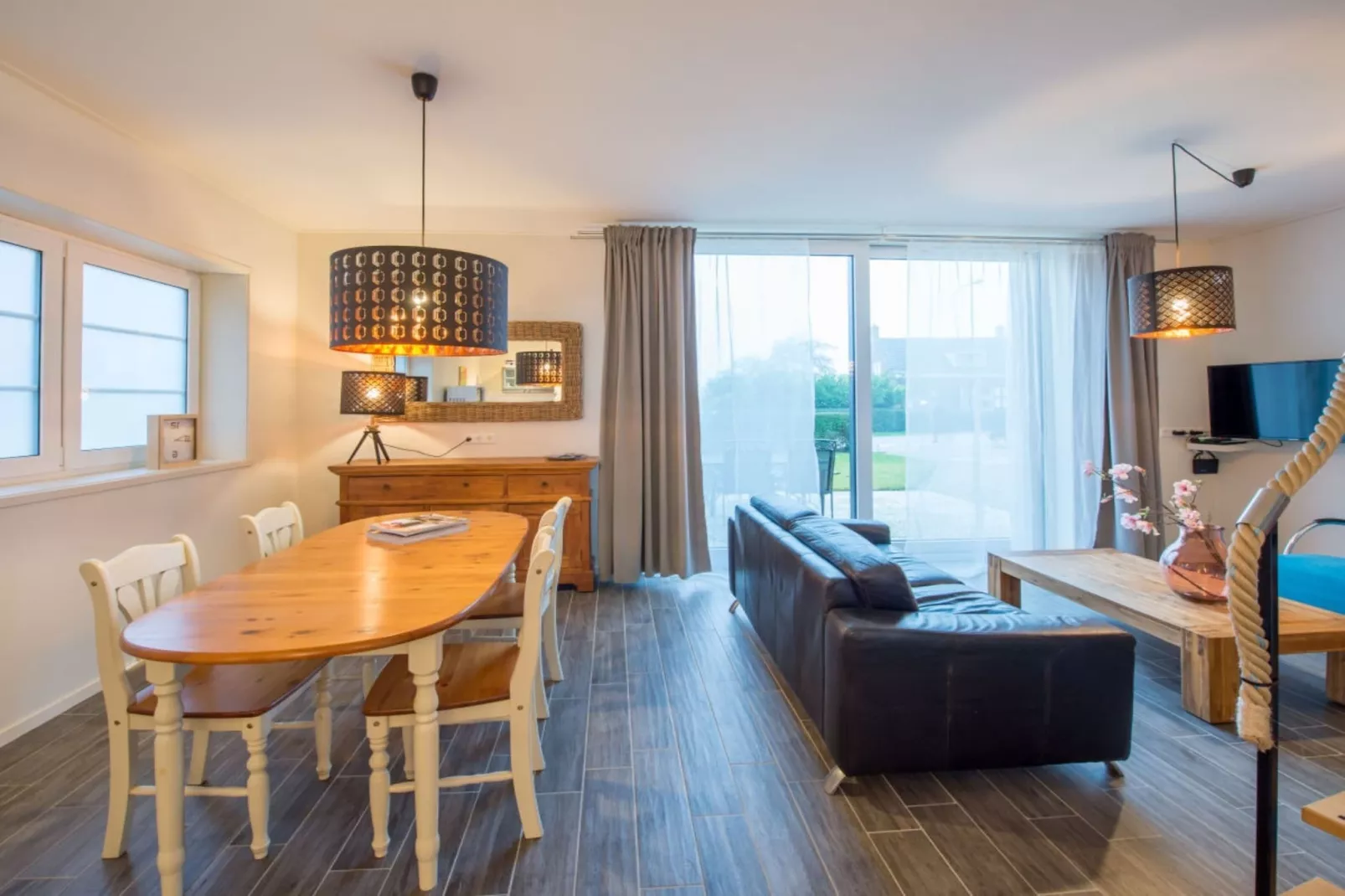 Zoutelandseweg 2 Biggekerke-Dining room