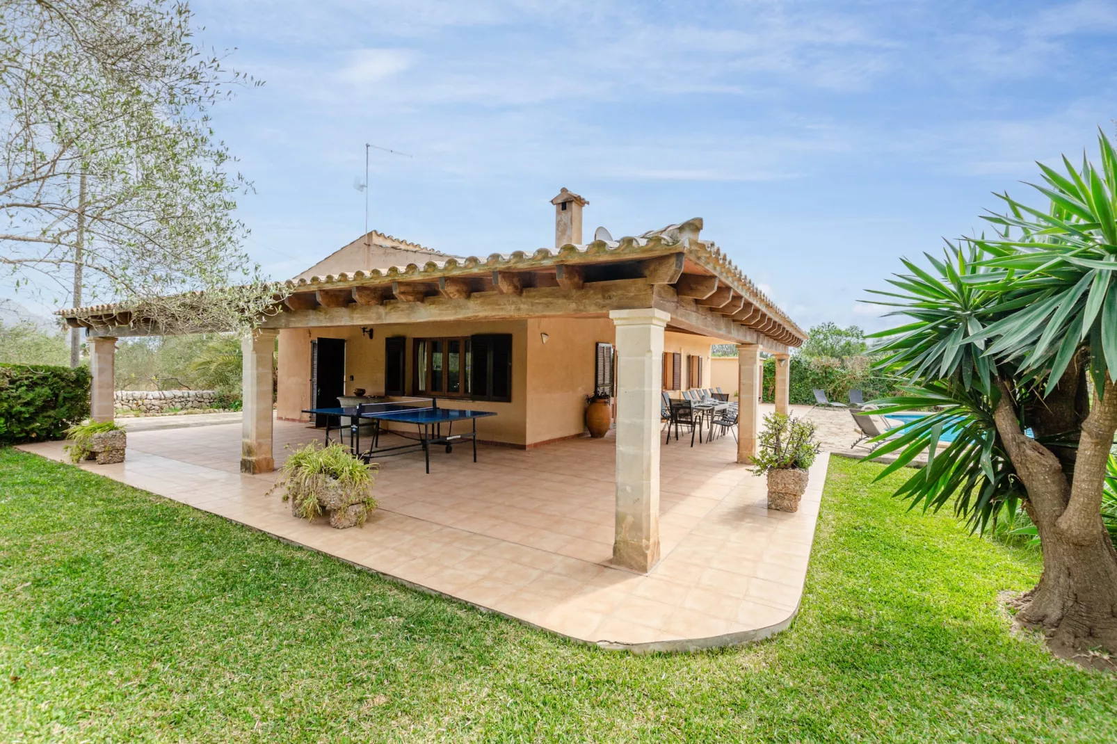 Finca en Pollença con piscina y barbacoa, Escandeu-Gardens summer