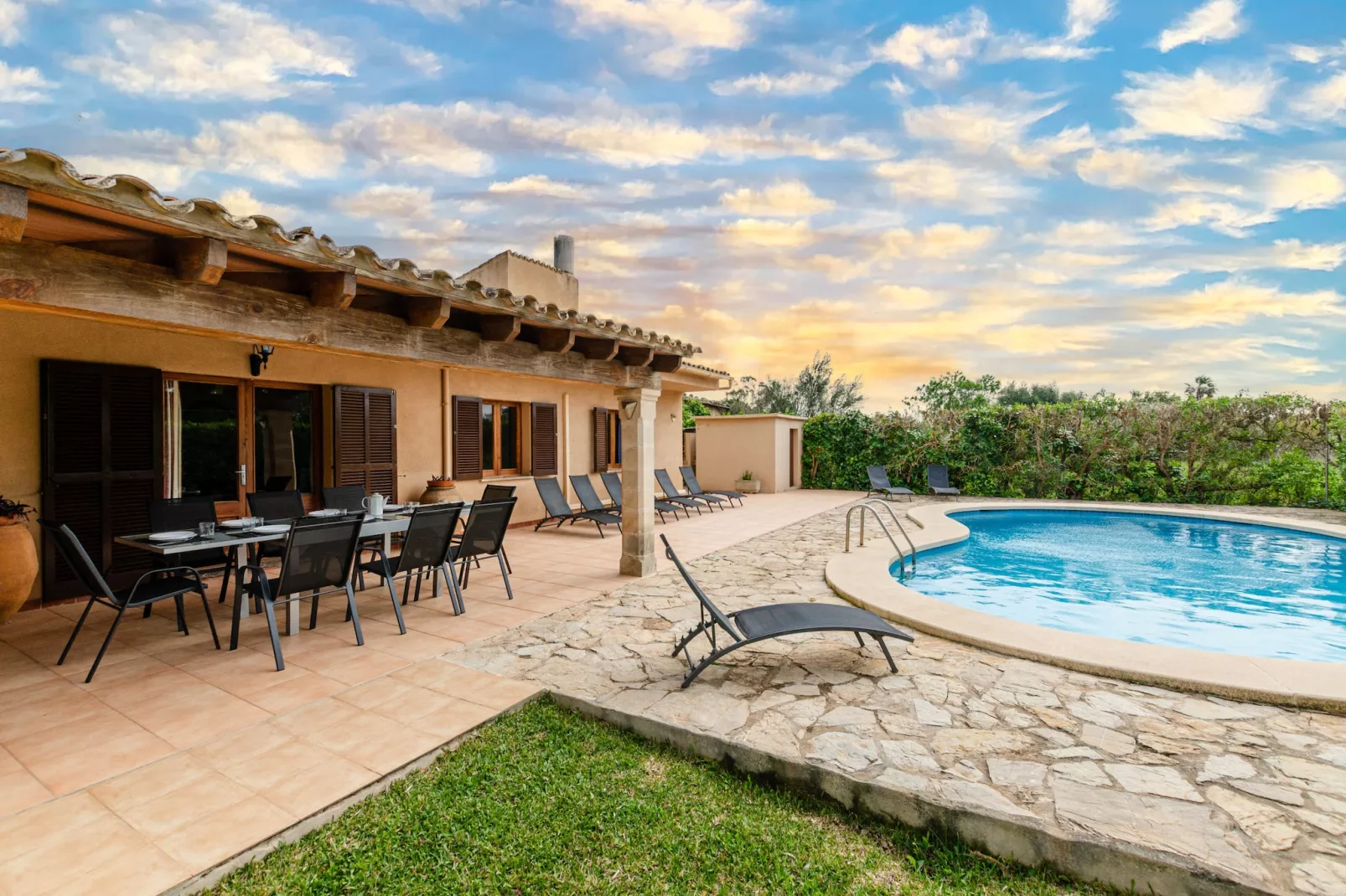 Finca en Pollença con piscina y barbacoa, Escandeu-Exterior summer