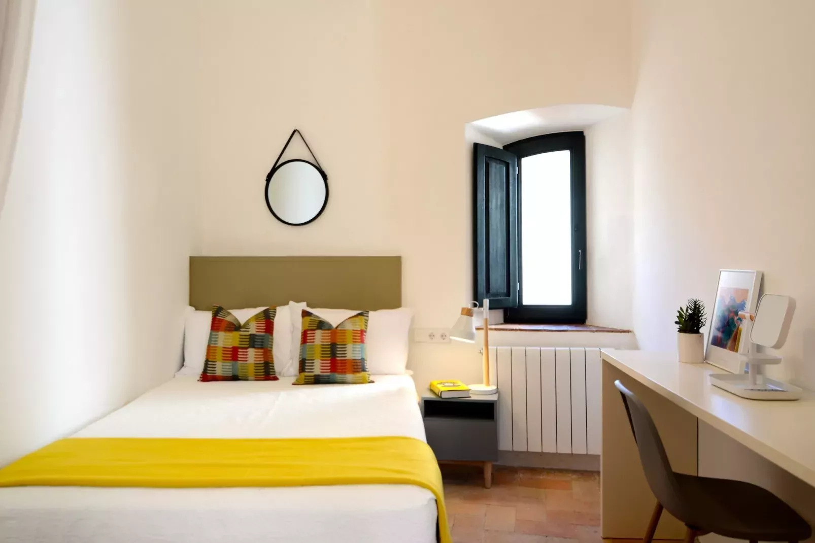 CASA ROSA DEL PORT-Bedroom